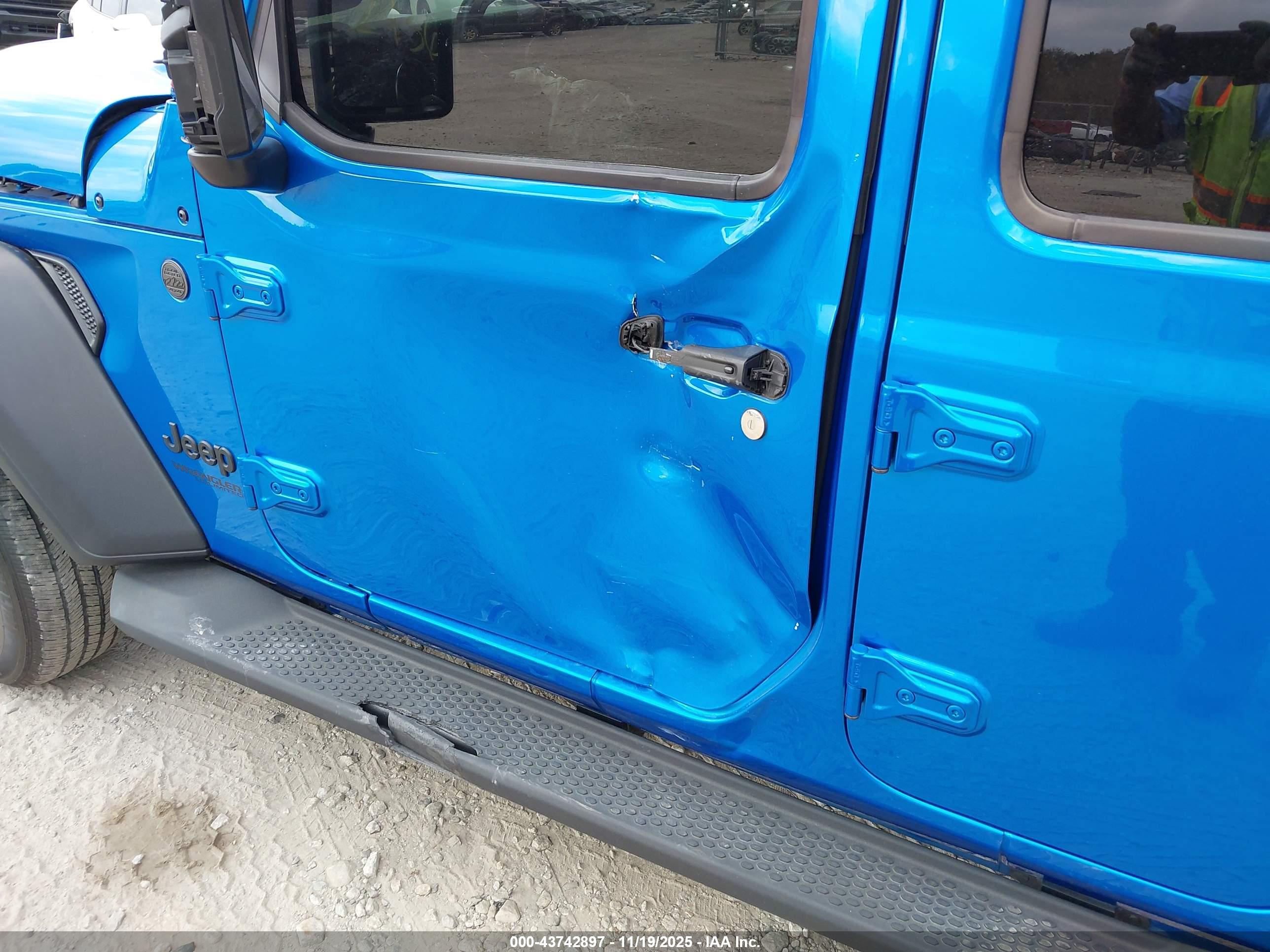 JEEP WRANGLER image 6
