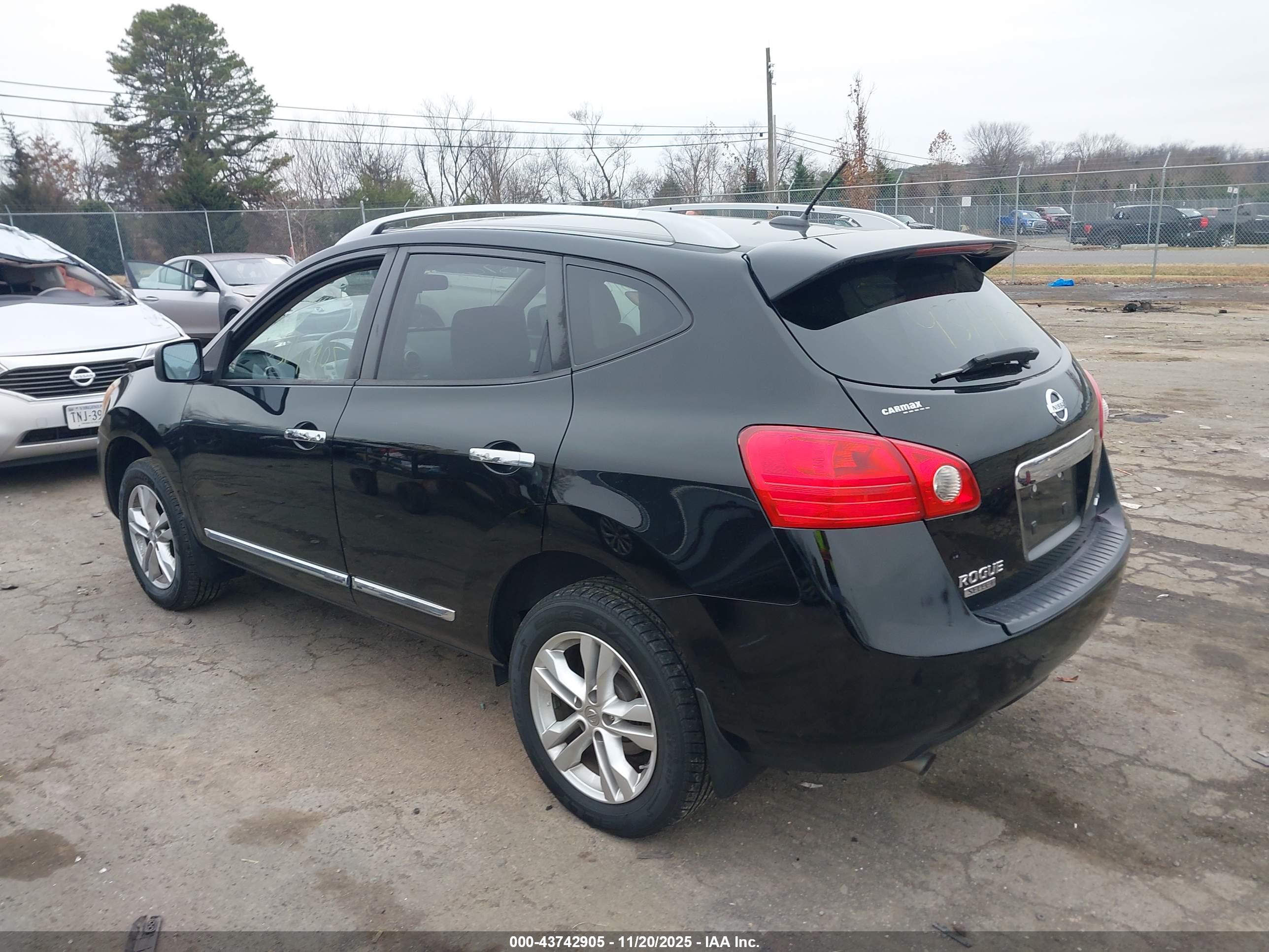 NISSAN ROGUE image 3