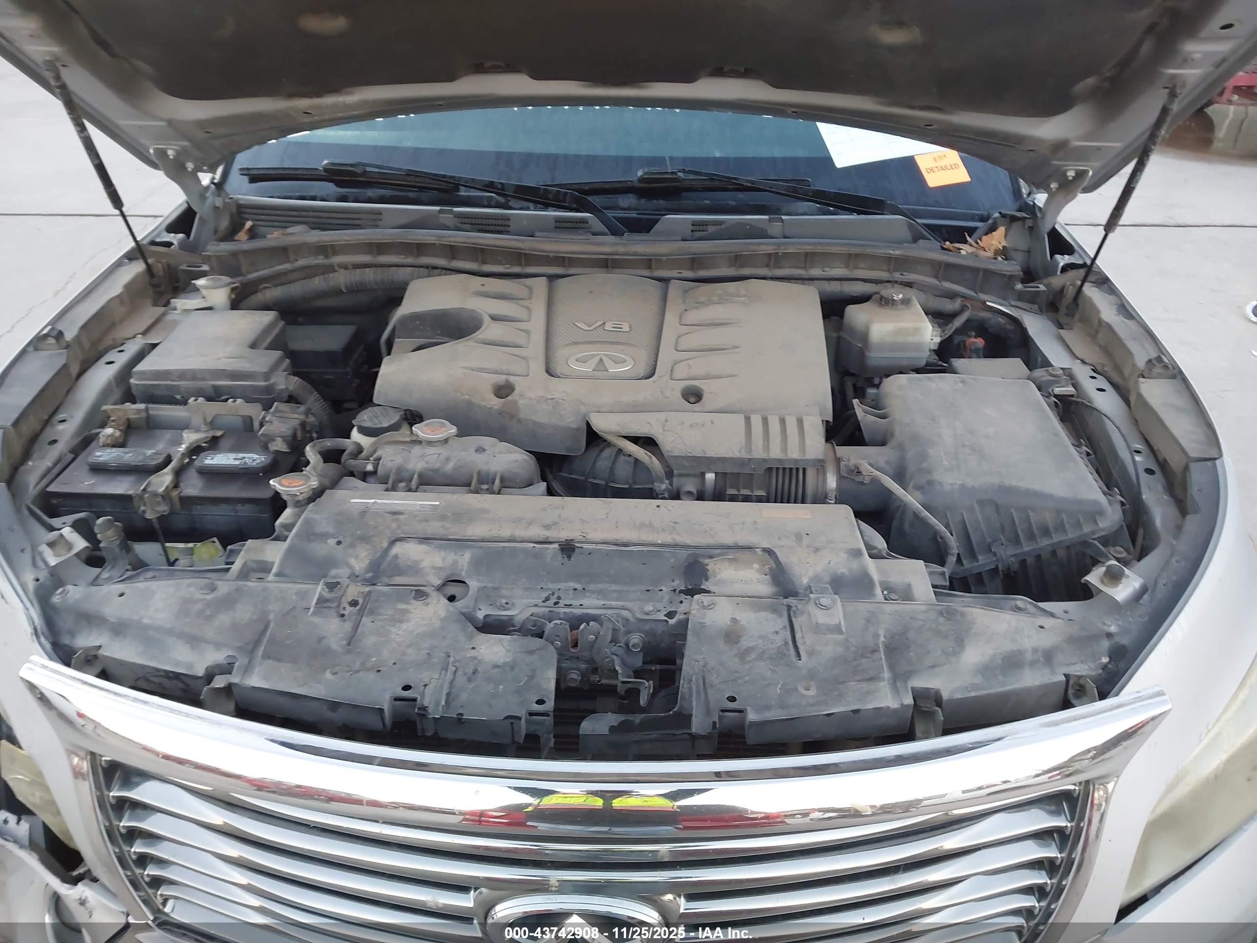 INFINITI QX56 image 10