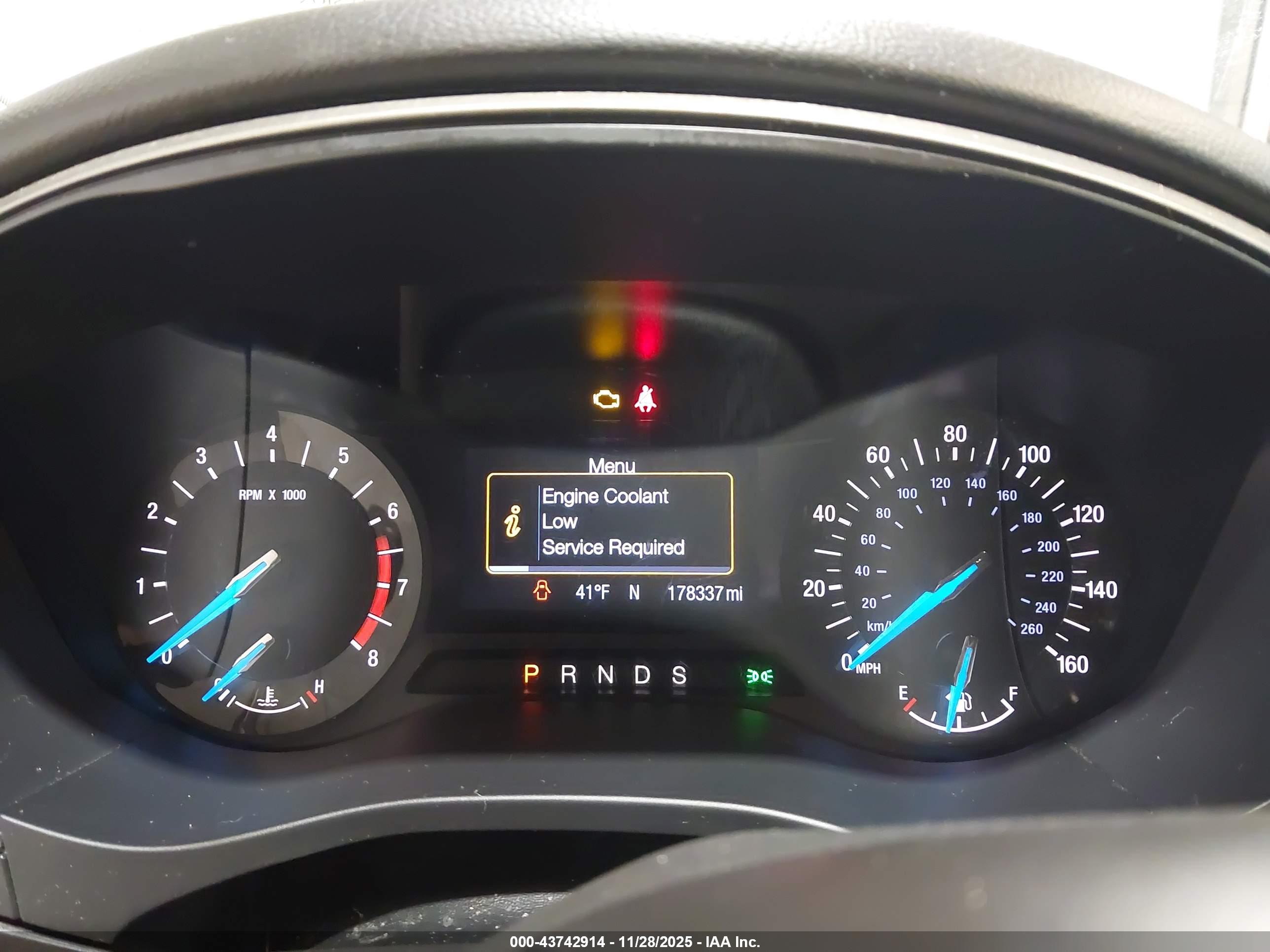 FORD FUSION image 7