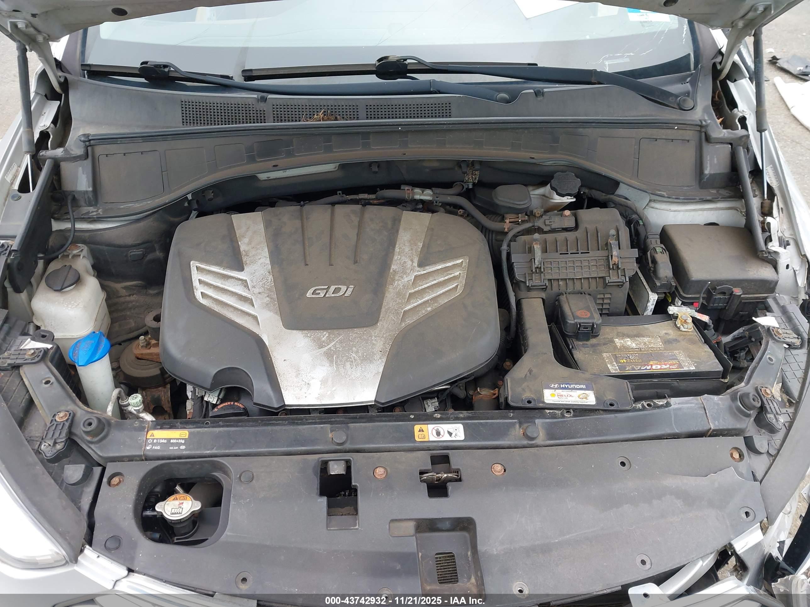 HYUNDAI SANTA image 10