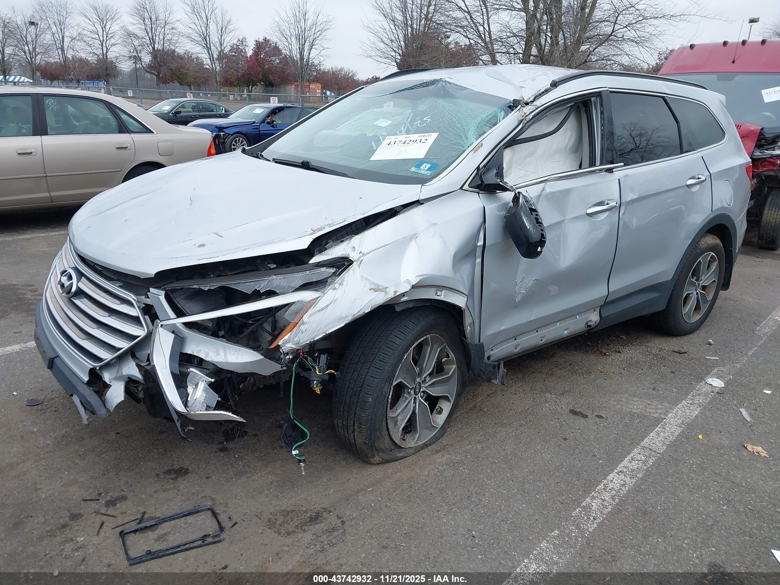 HYUNDAI SANTA image 2