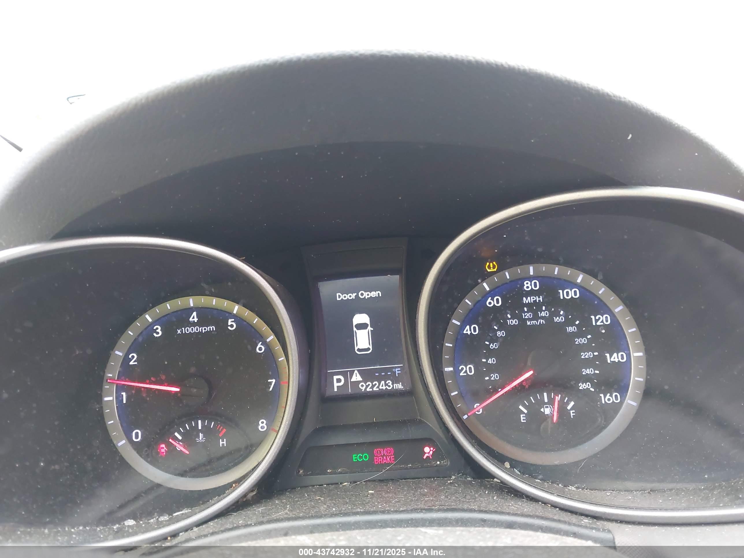 HYUNDAI SANTA image 7