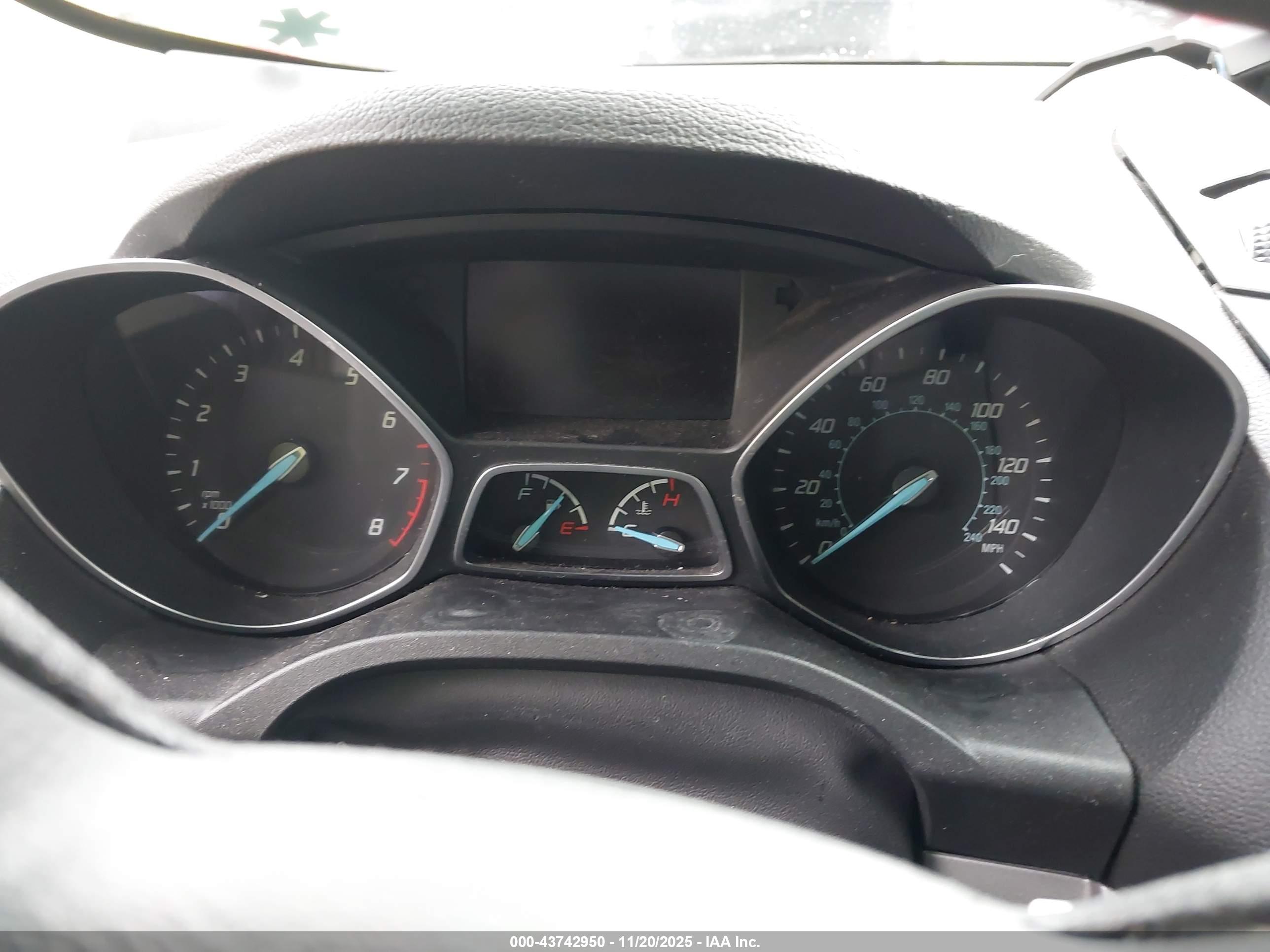 FORD ESCAPE image 7
