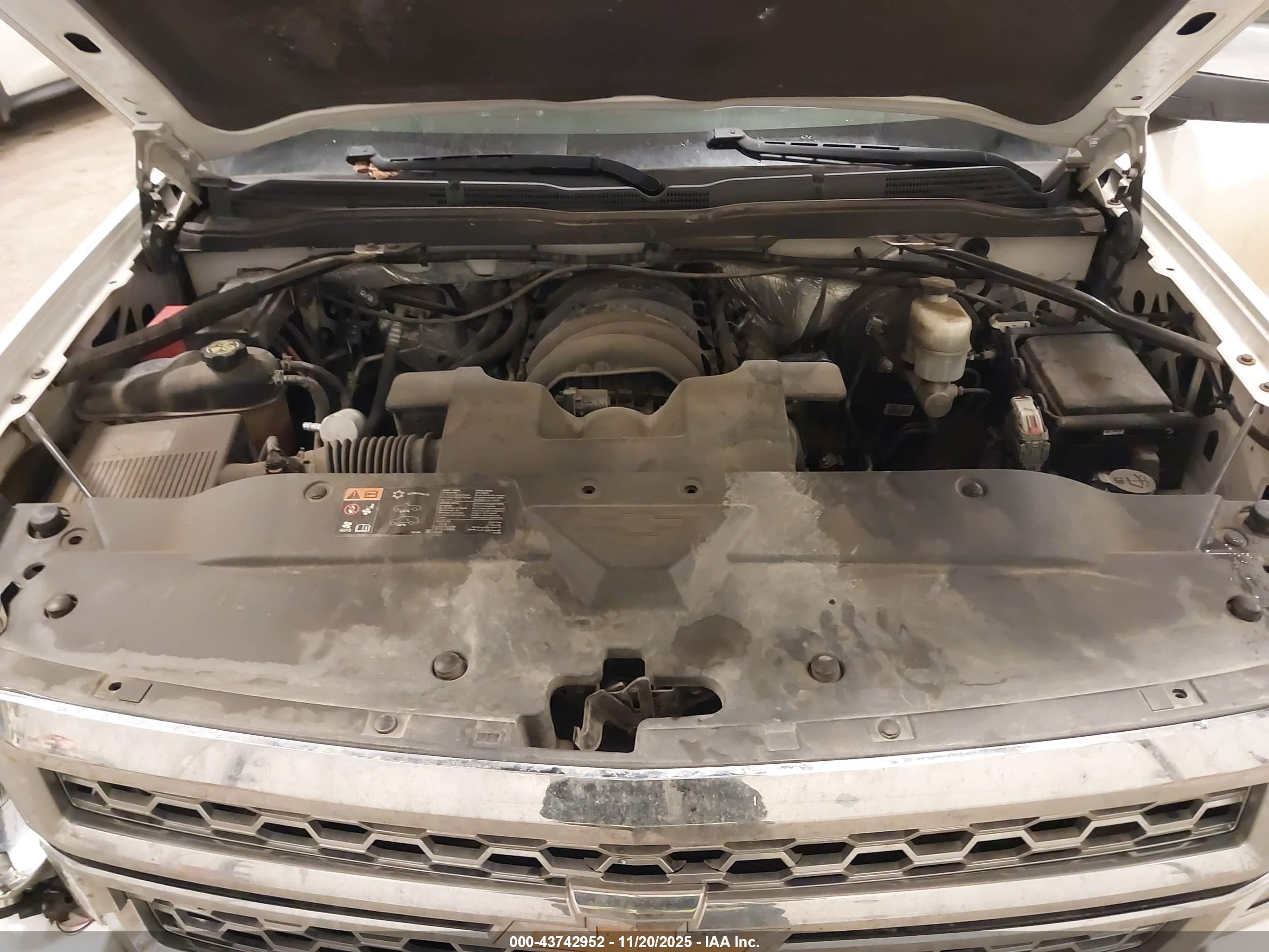 CHEVROLET SILVERADO image 10