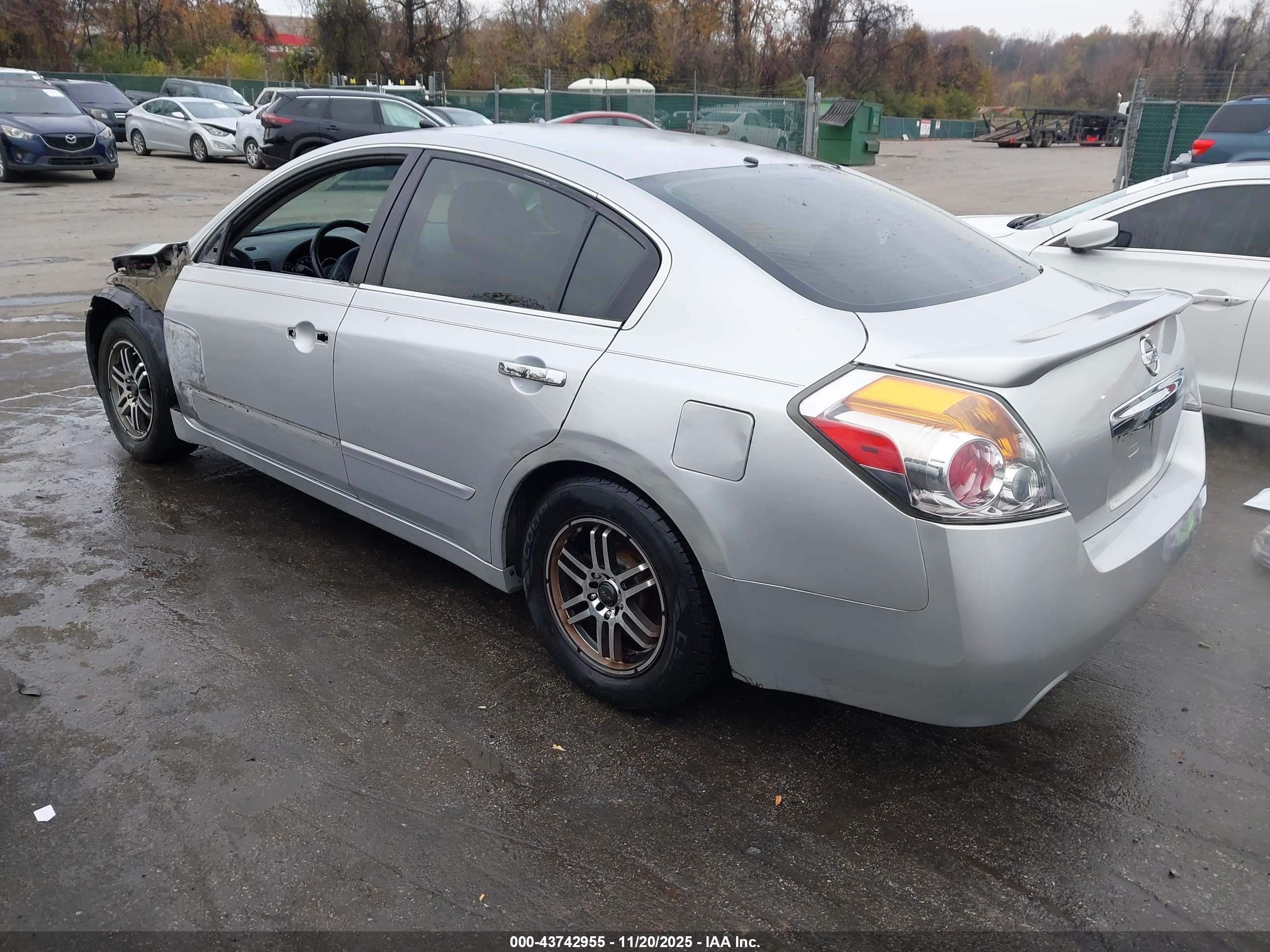 NISSAN ALTIMA image 3