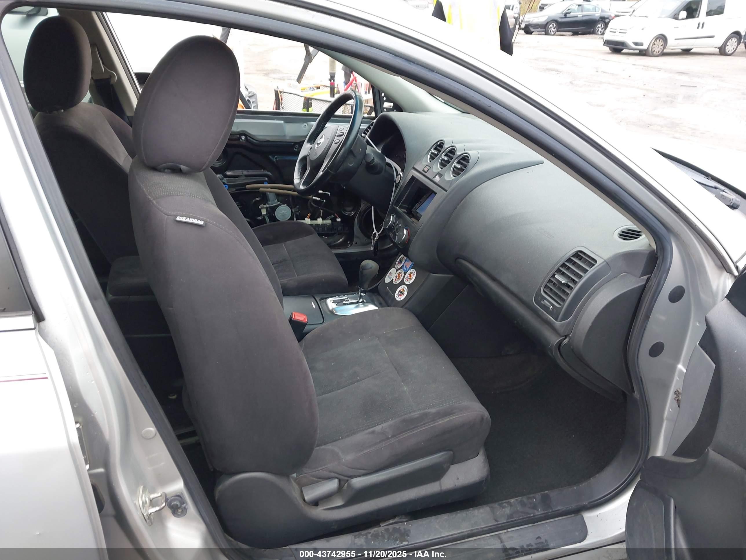 NISSAN ALTIMA image 5