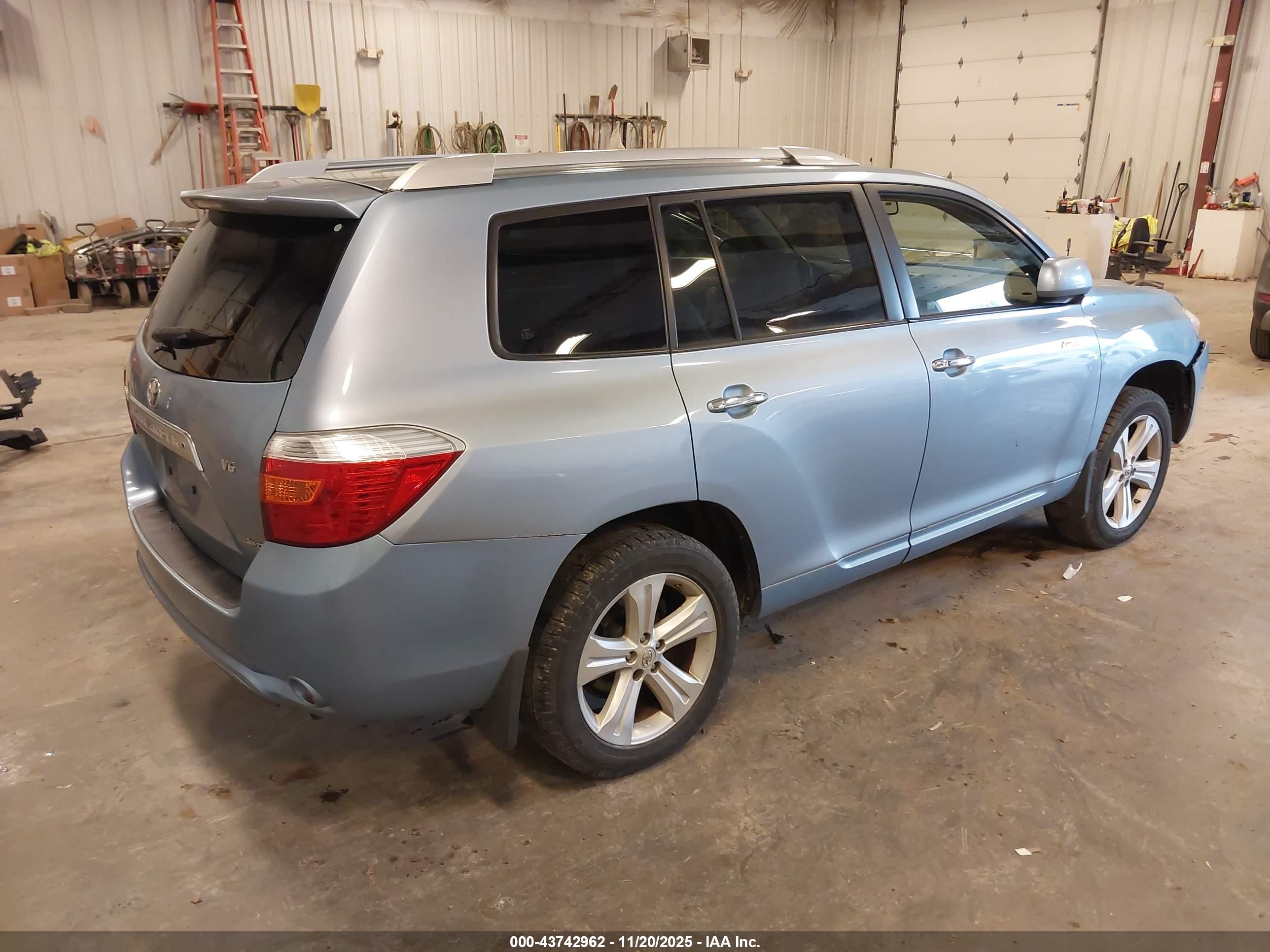 TOYOTA HIGHLANDER image 4