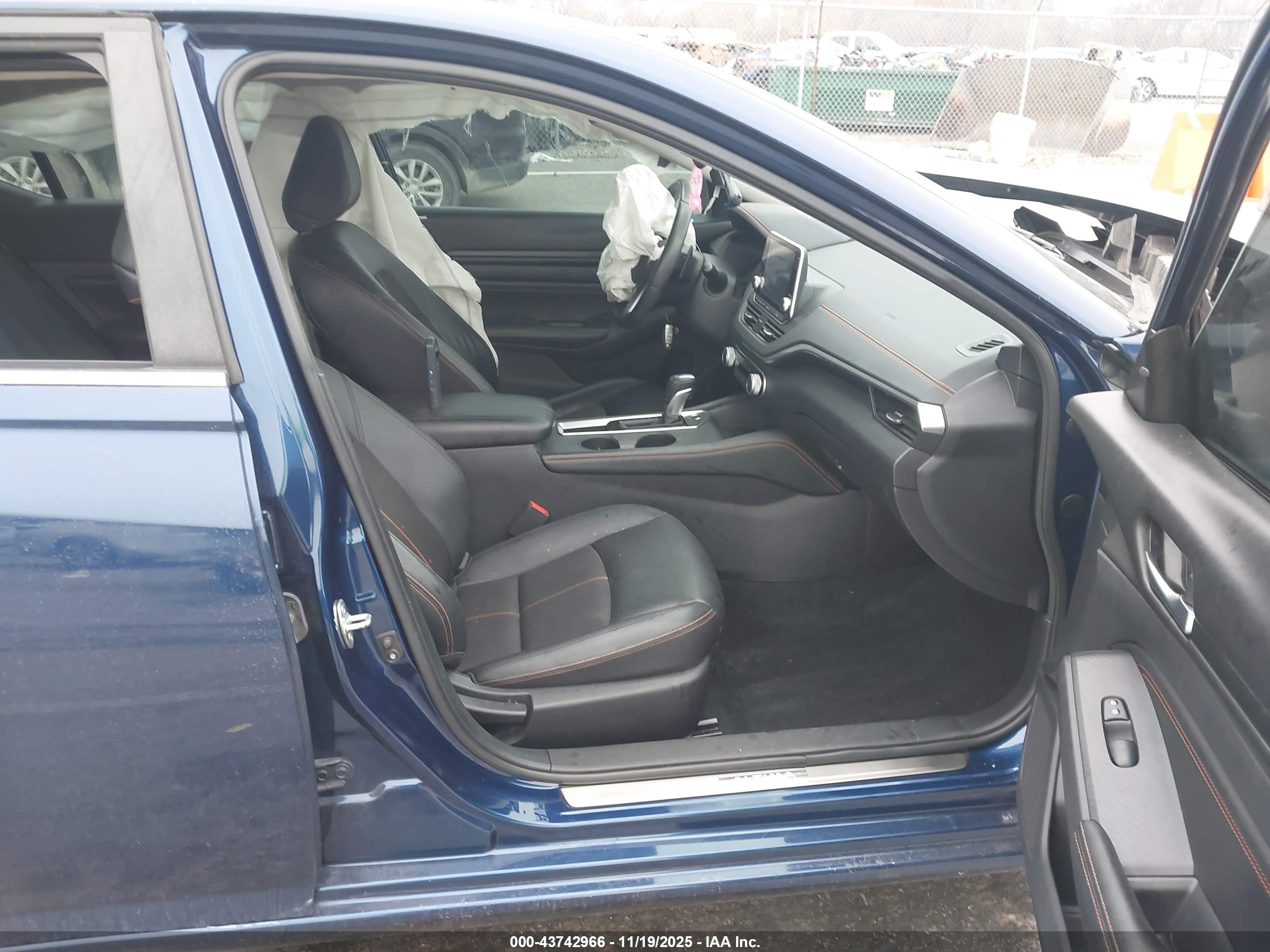 NISSAN ALTIMA image 5