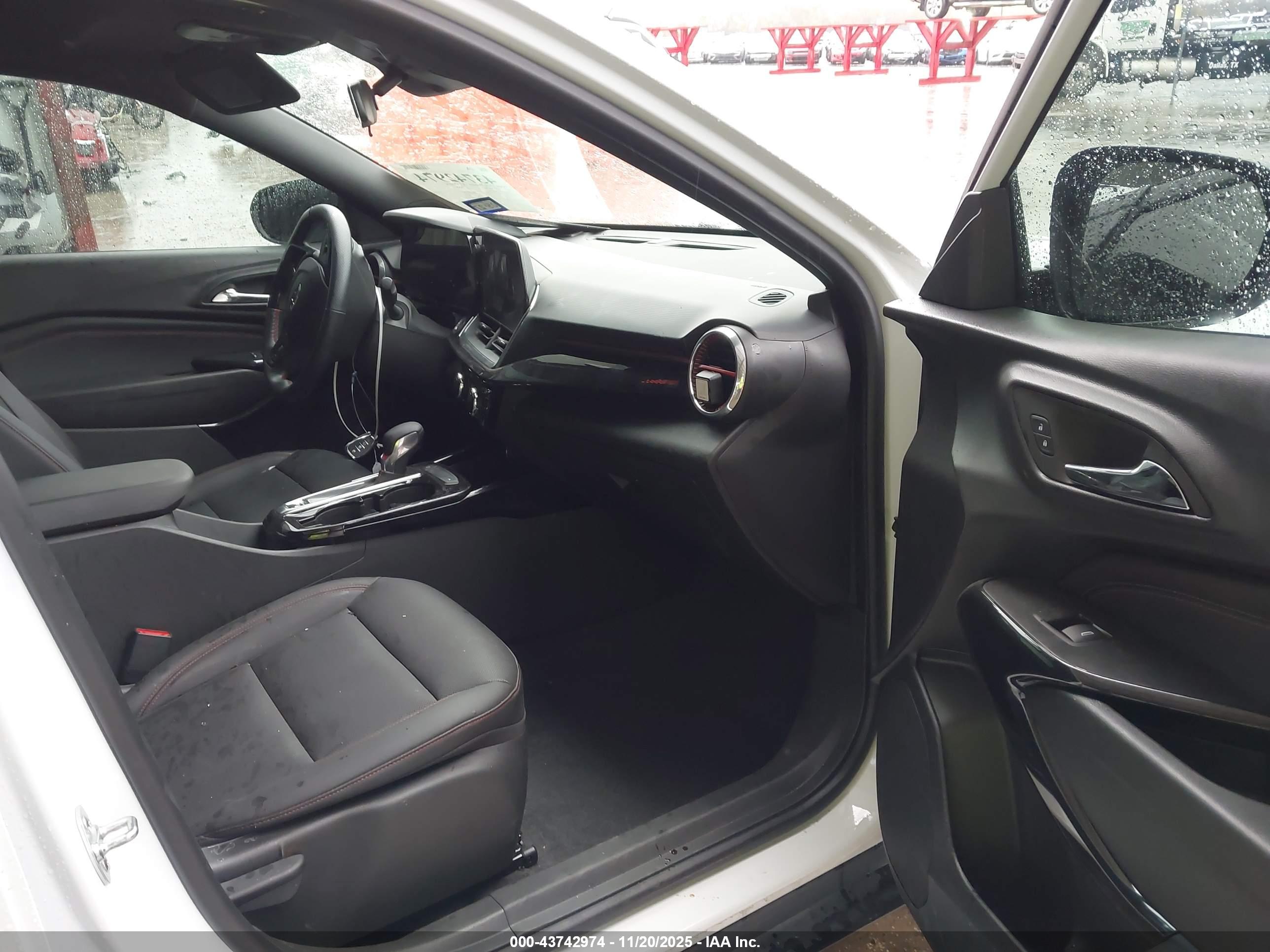 CHEVROLET TRAX image 5