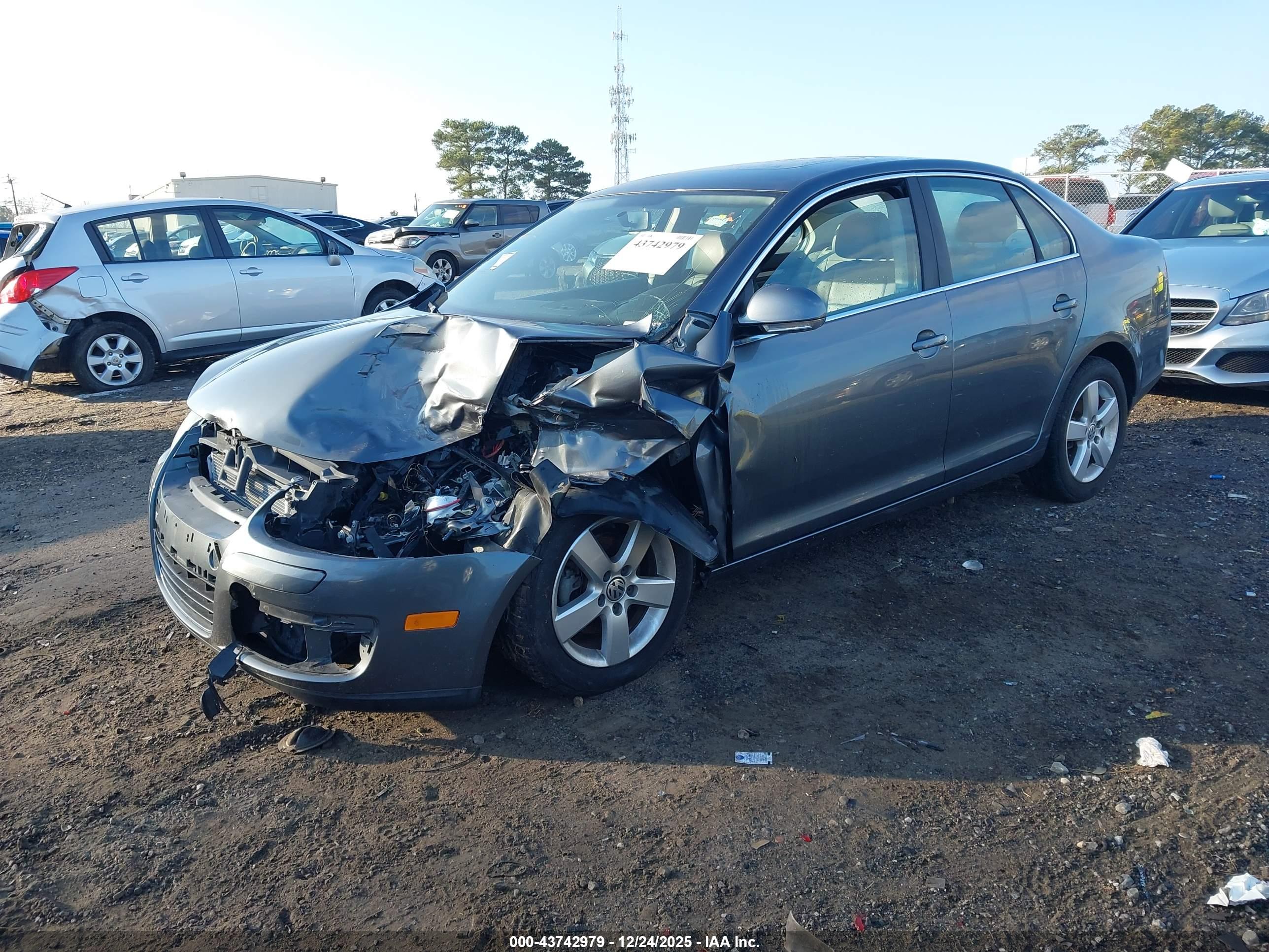 VOLKSWAGEN JETTA image 2