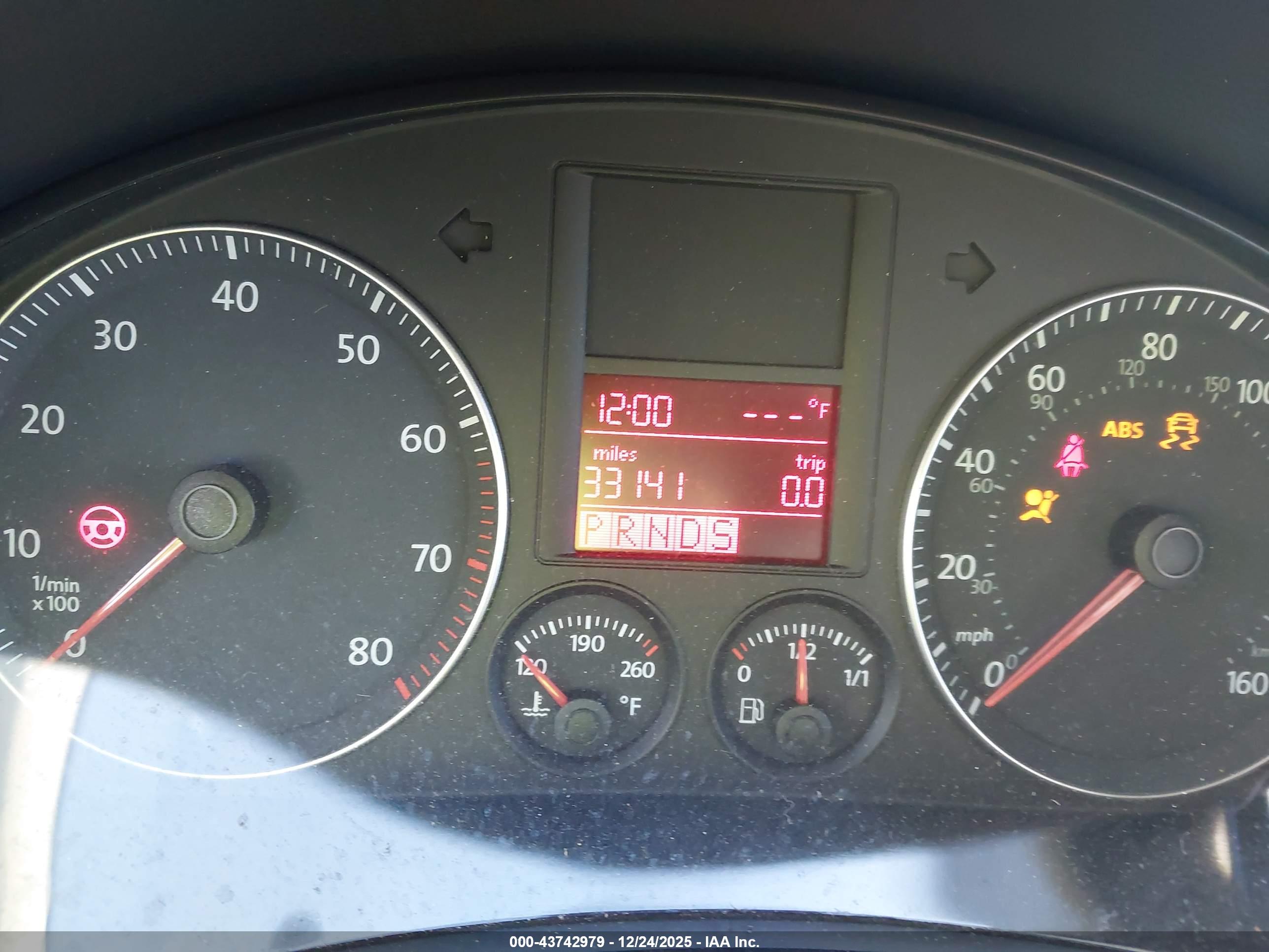 VOLKSWAGEN JETTA image 7
