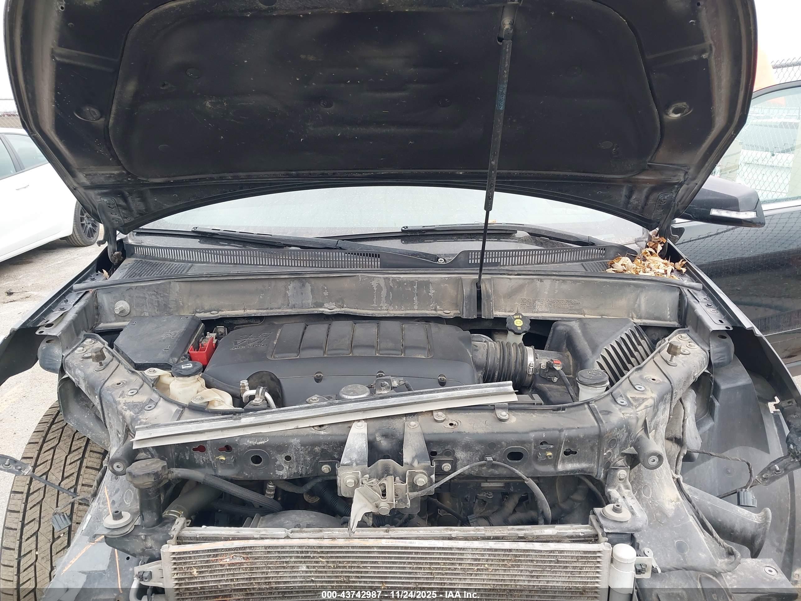 CHEVROLET TRAVERSE image 10