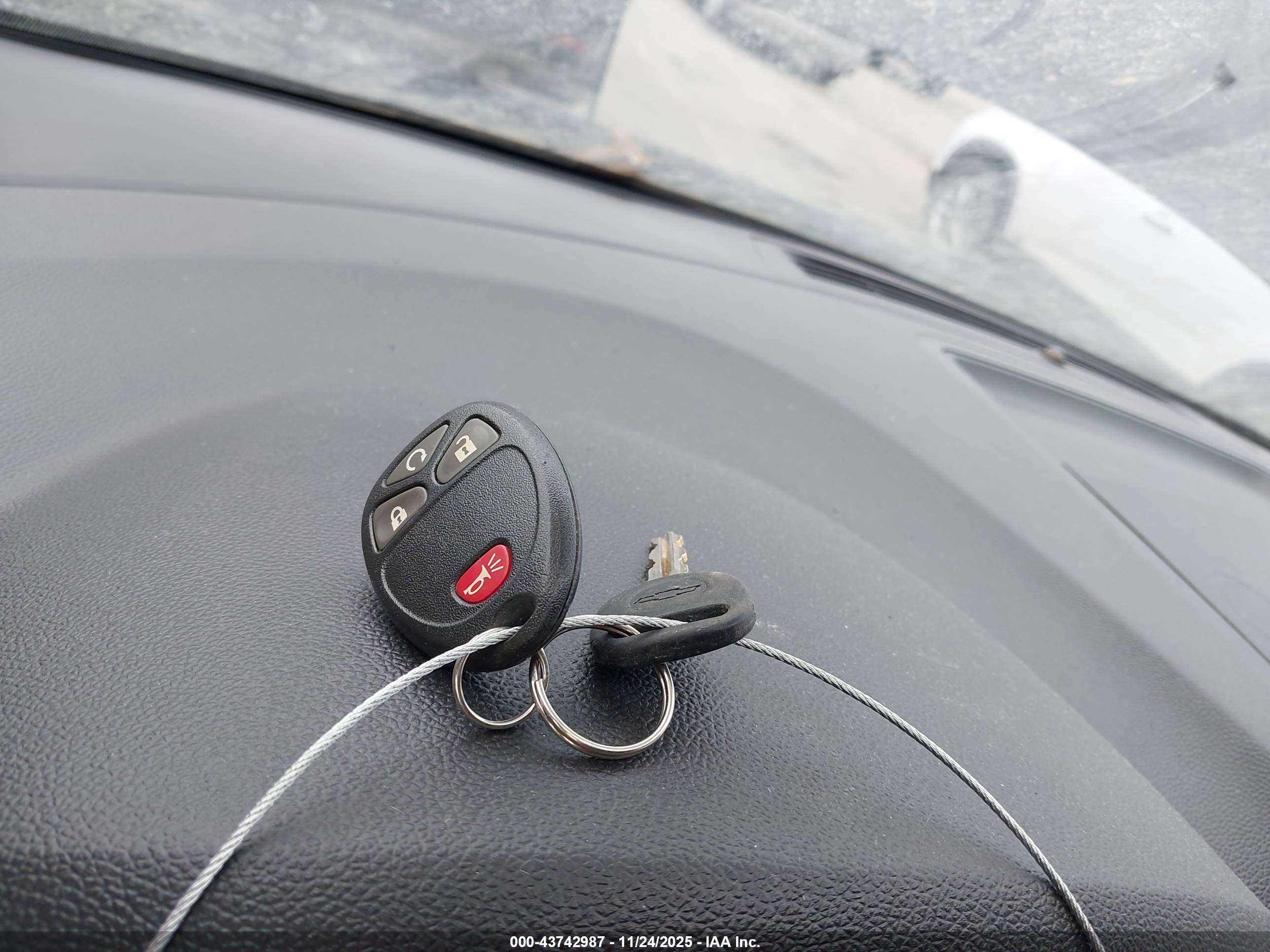 CHEVROLET TRAVERSE image 11