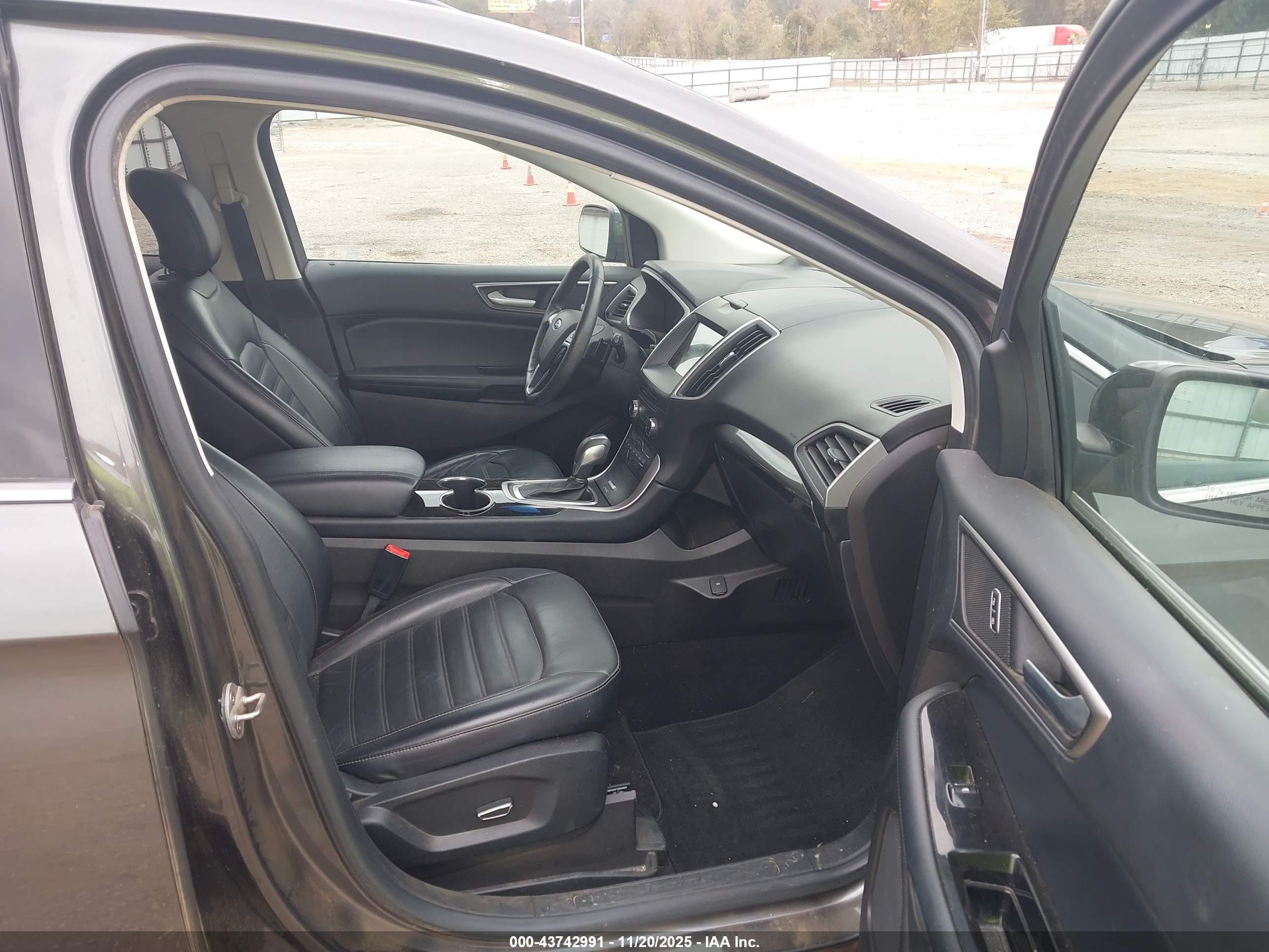 FORD EDGE image 5
