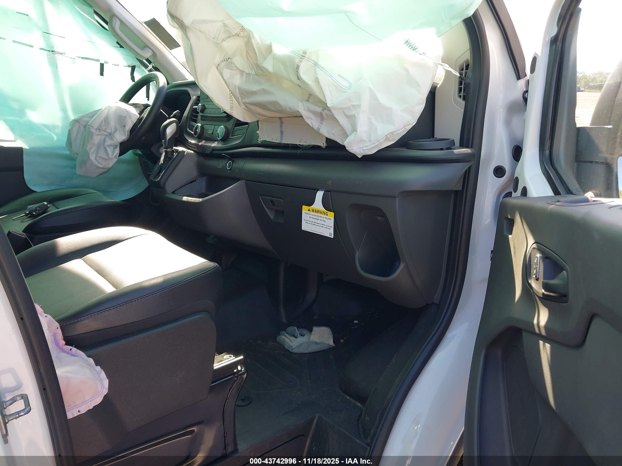 FORD TRANSIT-250 image 5