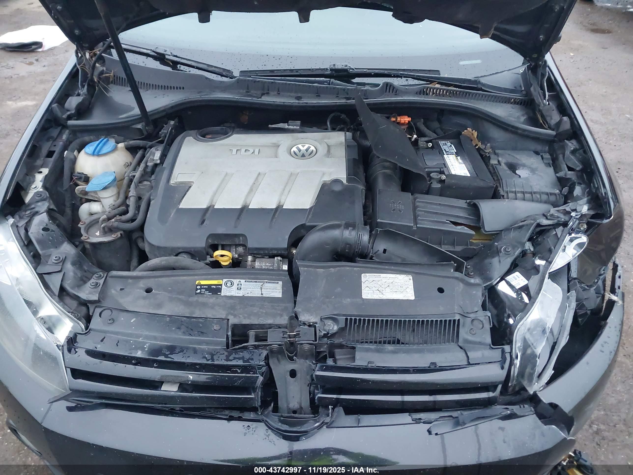 VOLKSWAGEN GOLF image 10