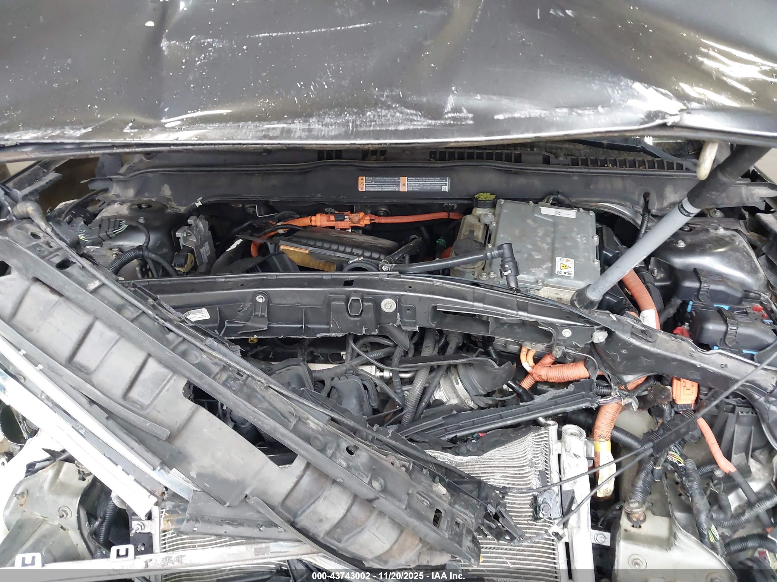 FORD FUSION image 10