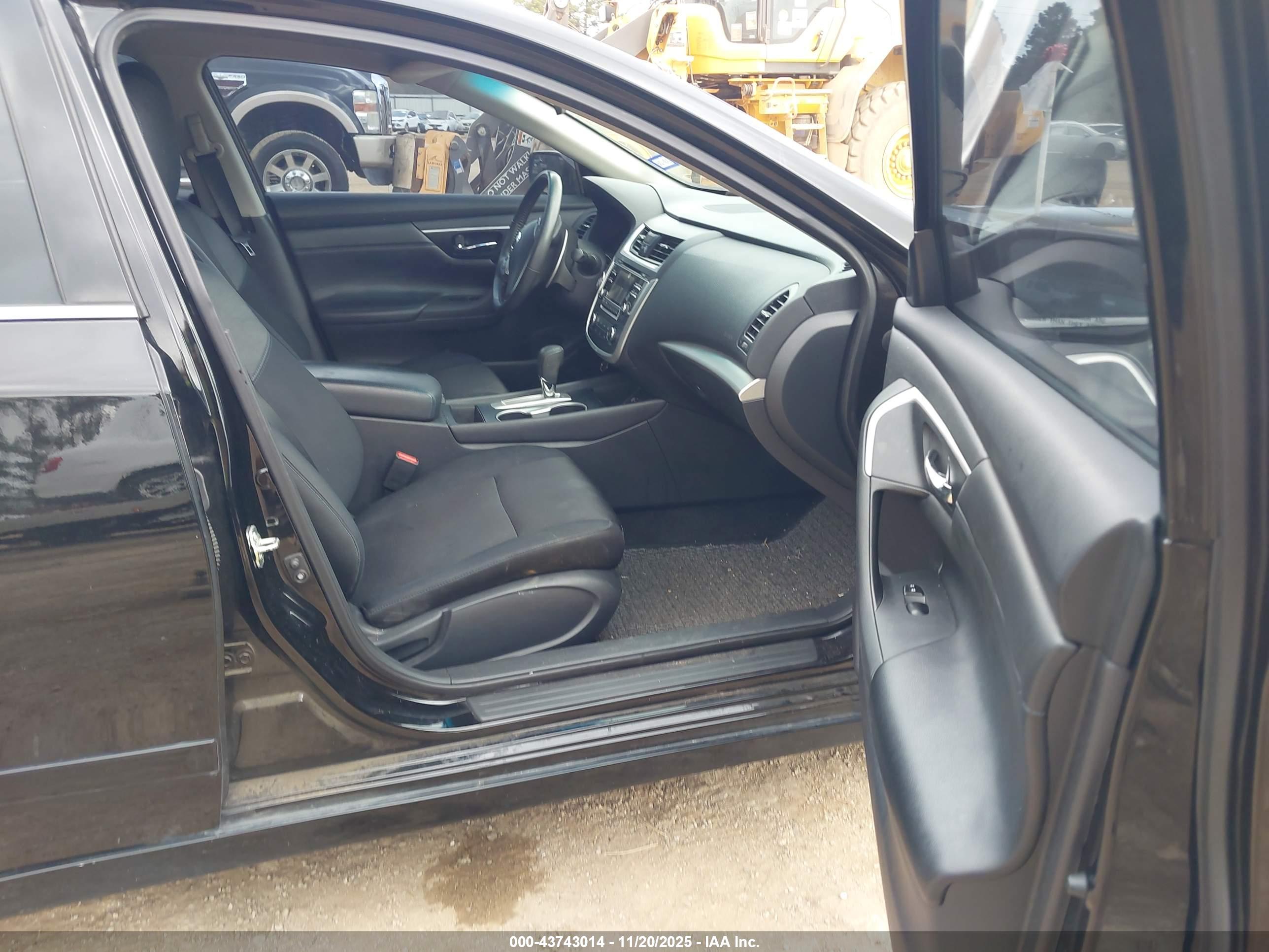 NISSAN ALTIMA image 5