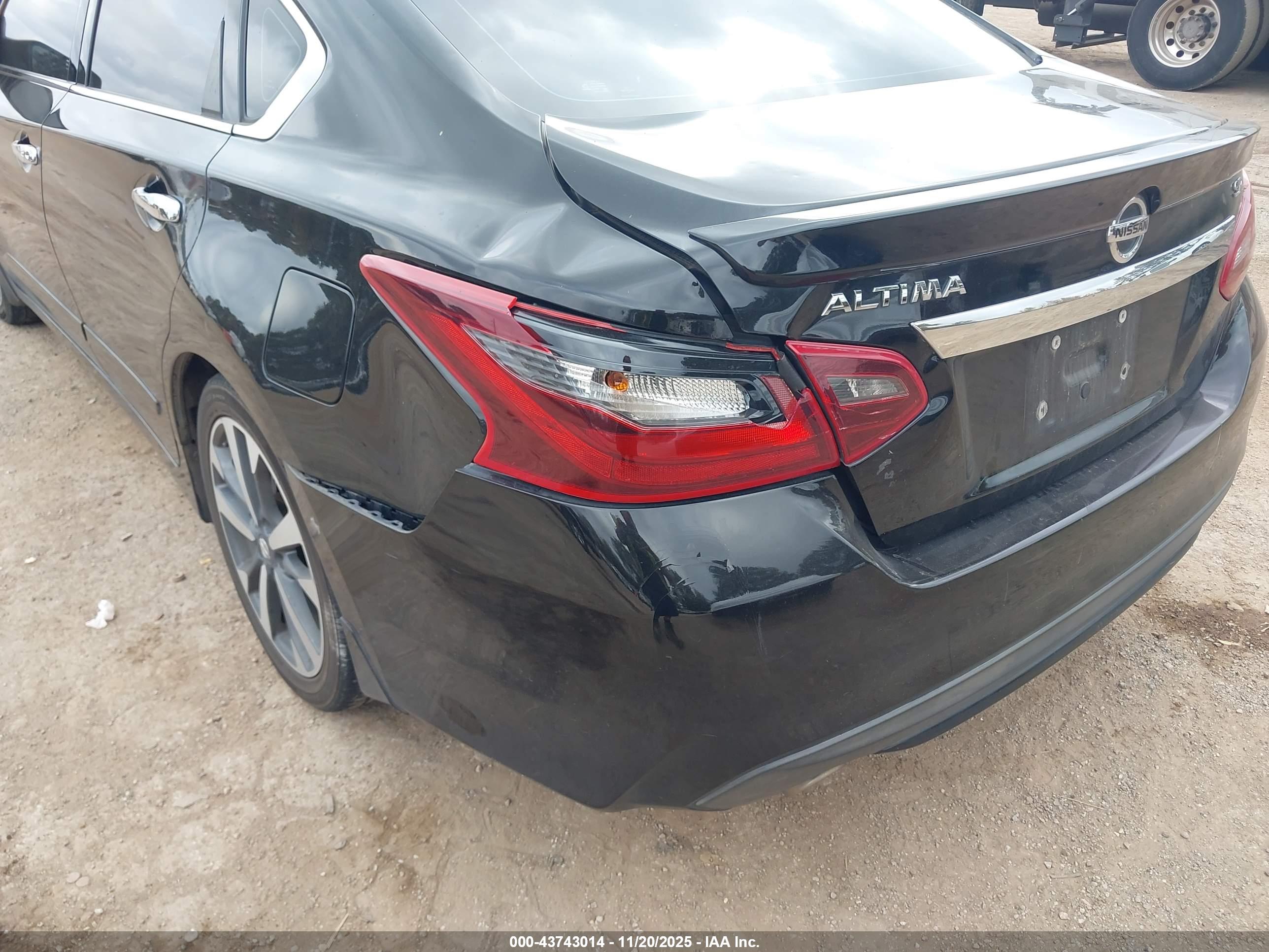 NISSAN ALTIMA image 6