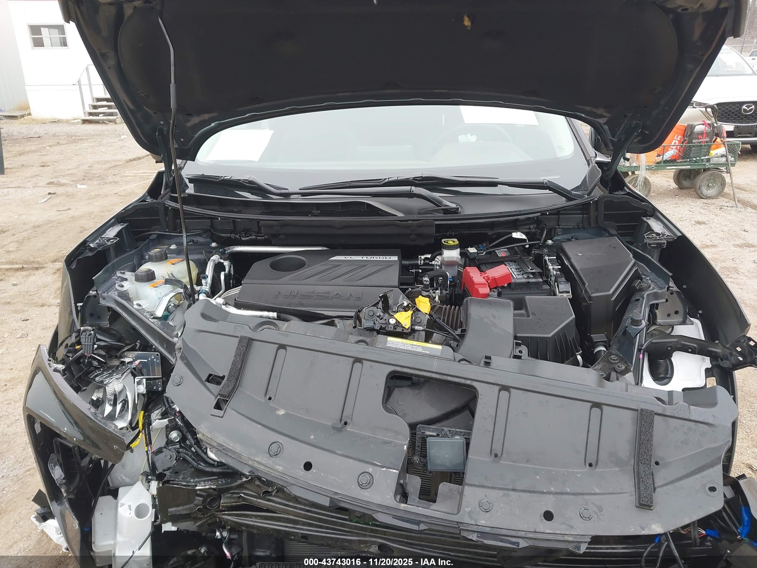 NISSAN ROGUE image 10