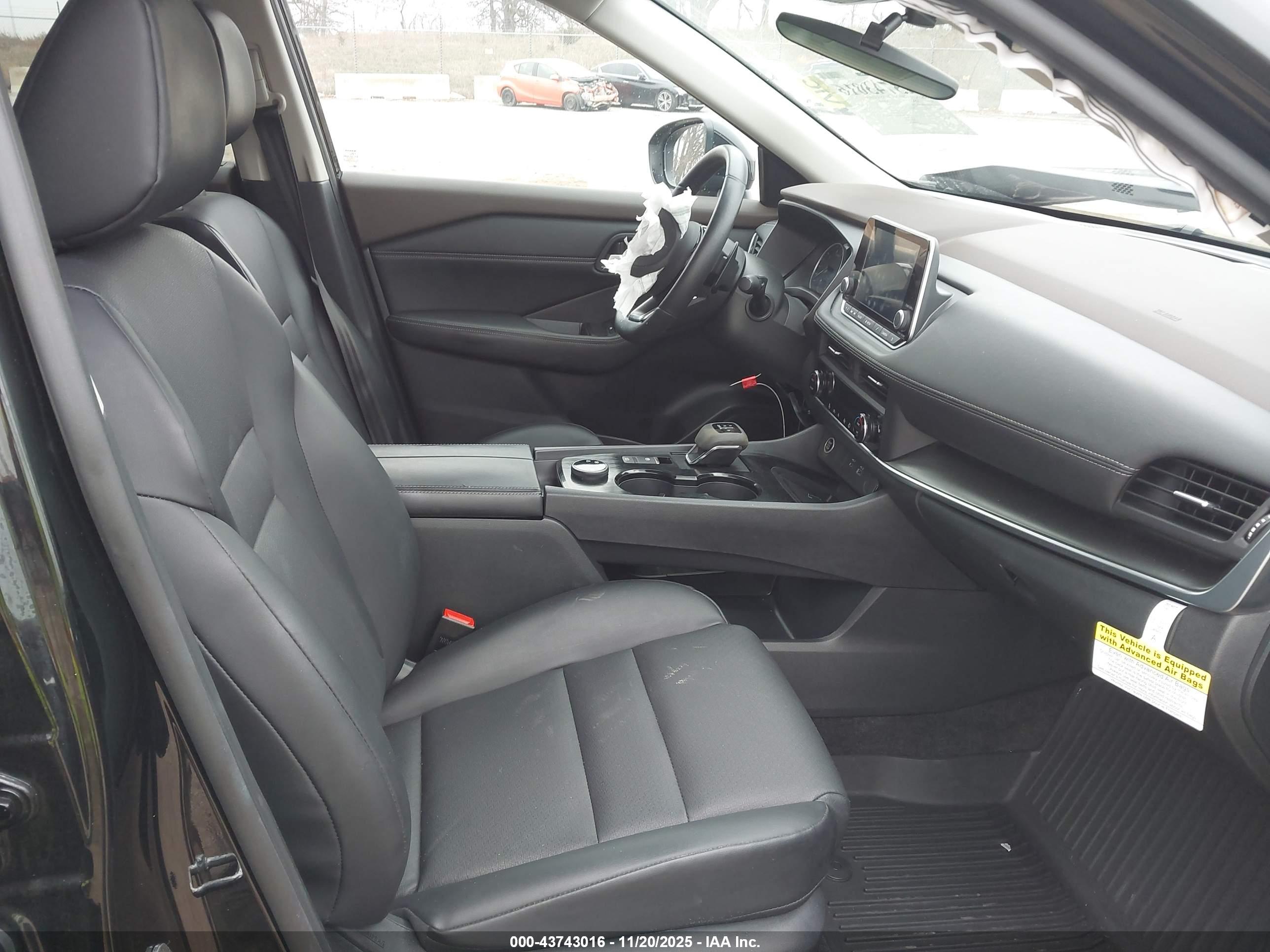 NISSAN ROGUE image 5
