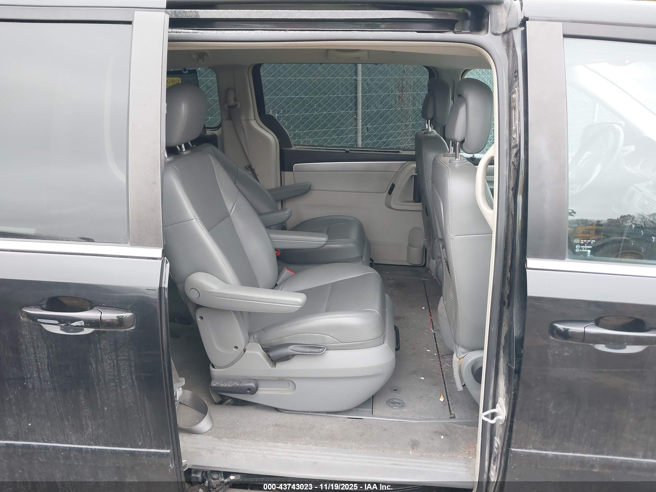 VOLKSWAGEN ROUTAN image 8