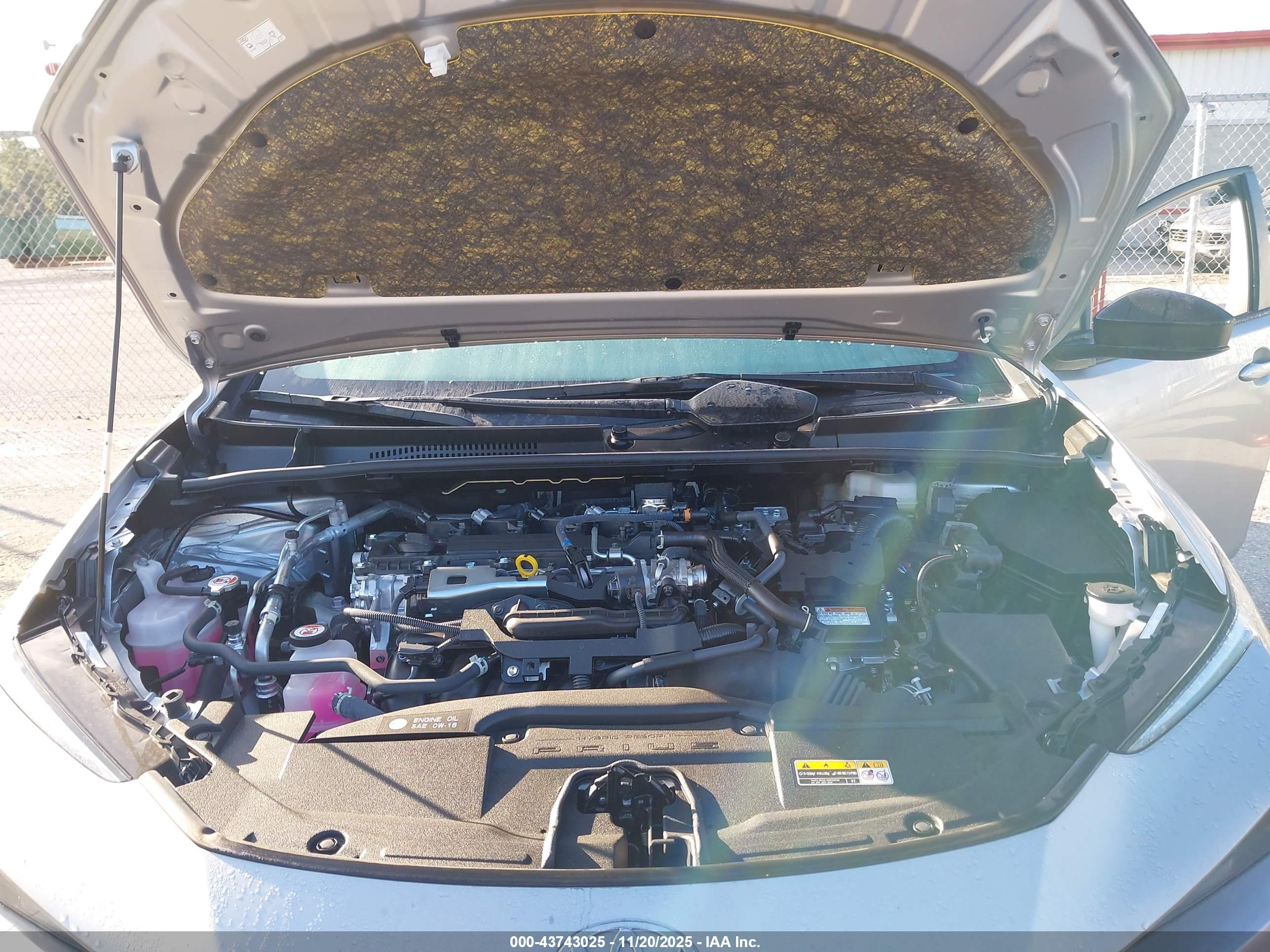TOYOTA PRIUS image 10