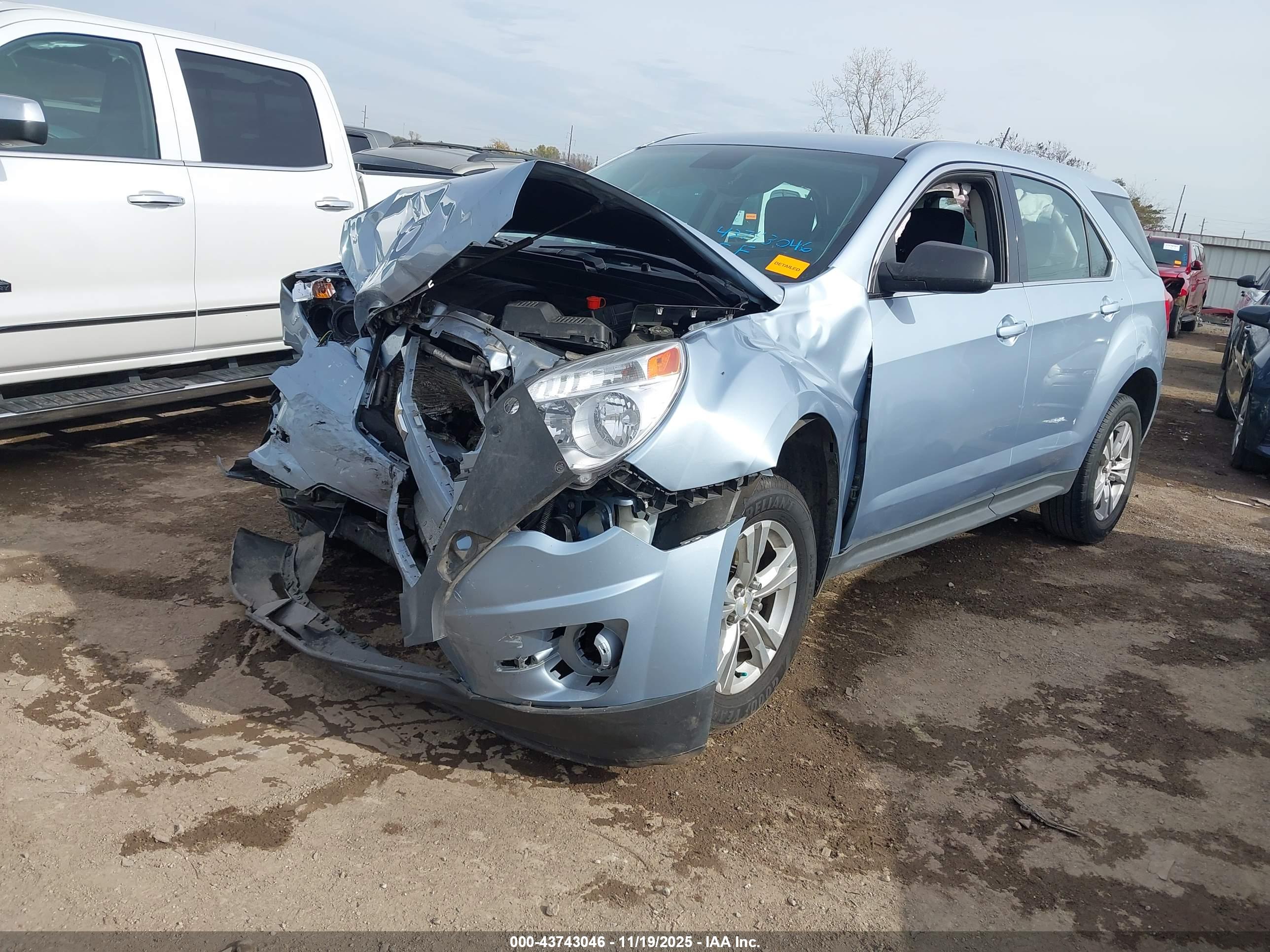 CHEVROLET EQUINOX image 2