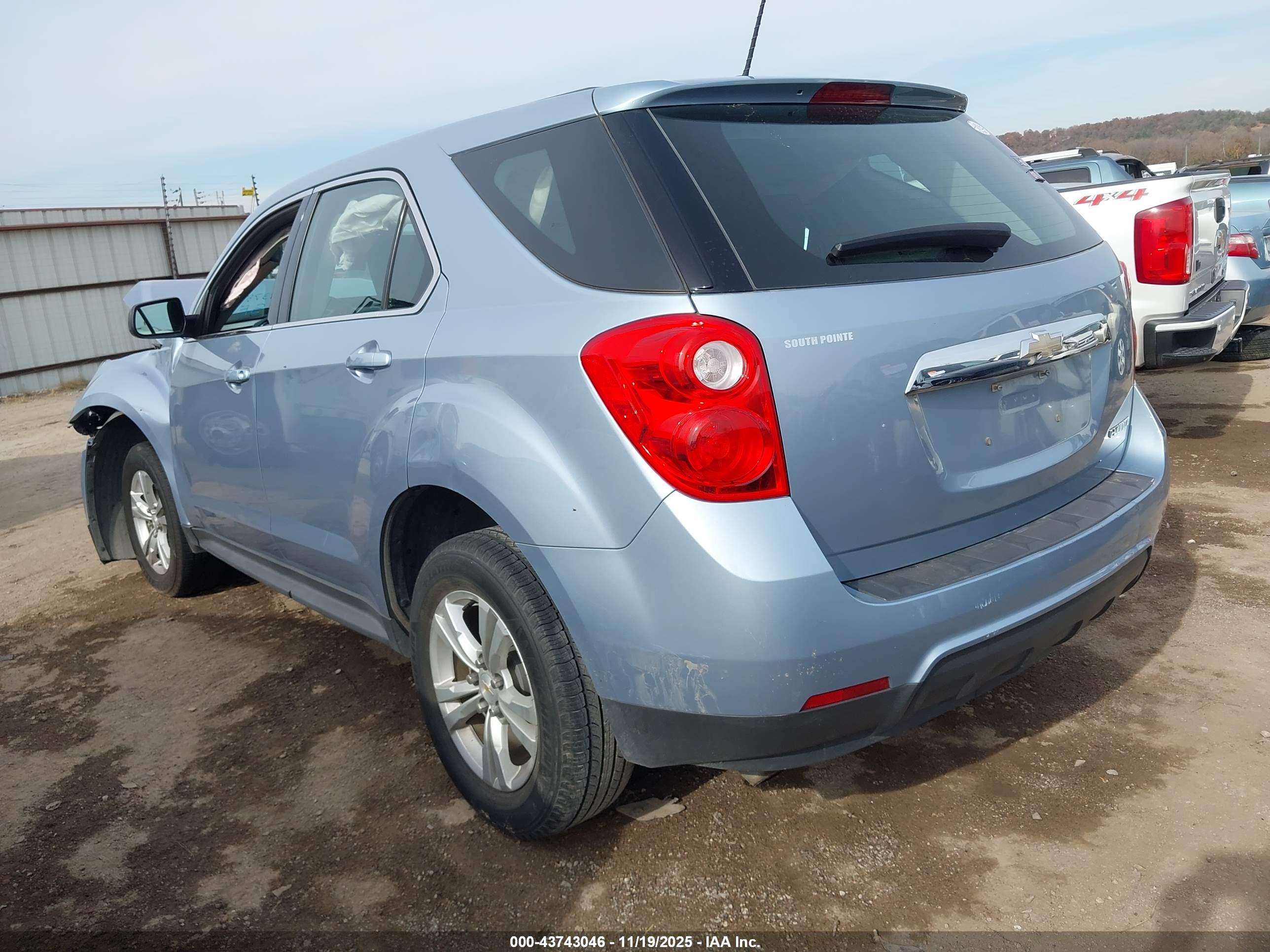 CHEVROLET EQUINOX image 3