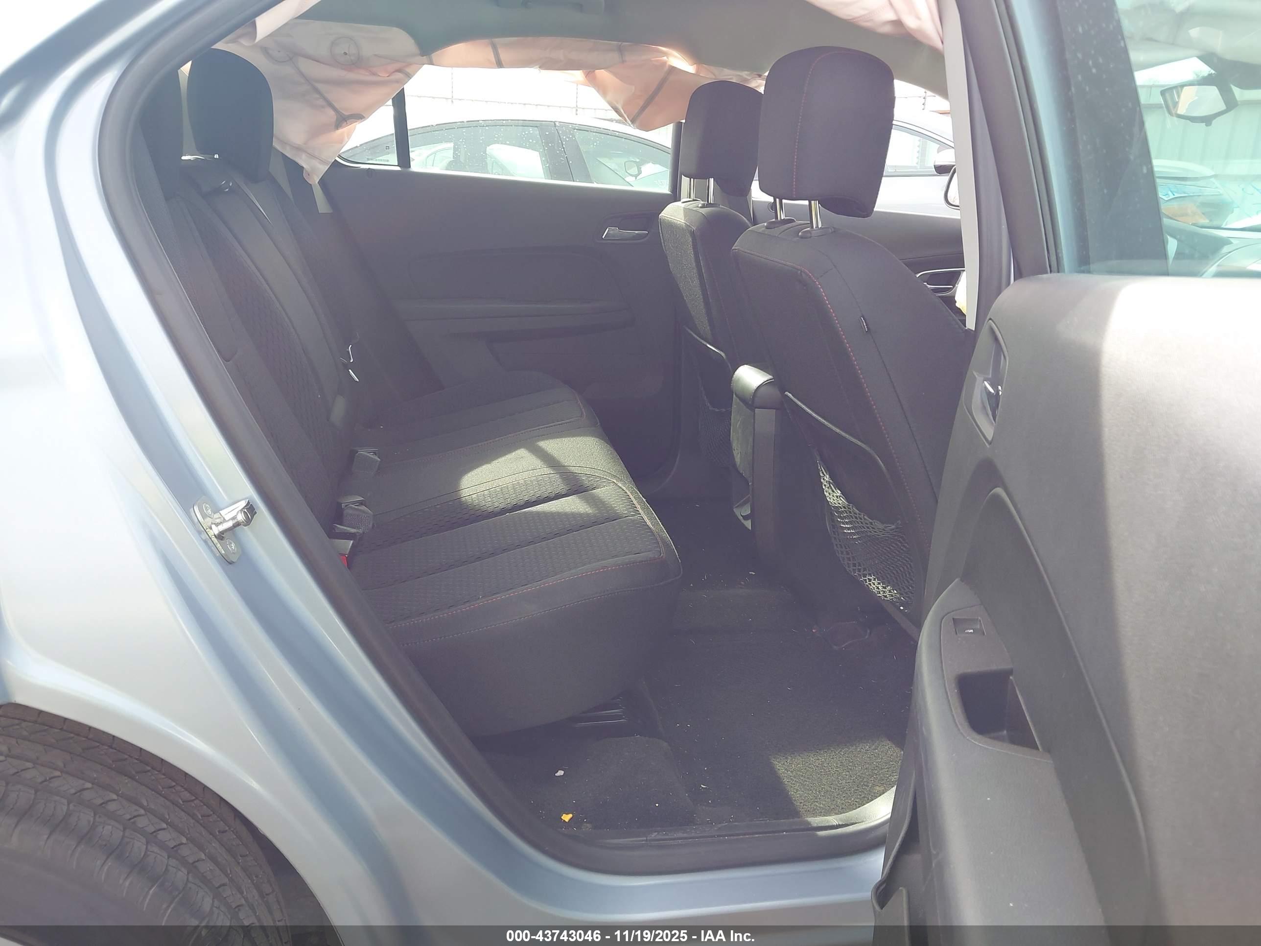CHEVROLET EQUINOX image 8