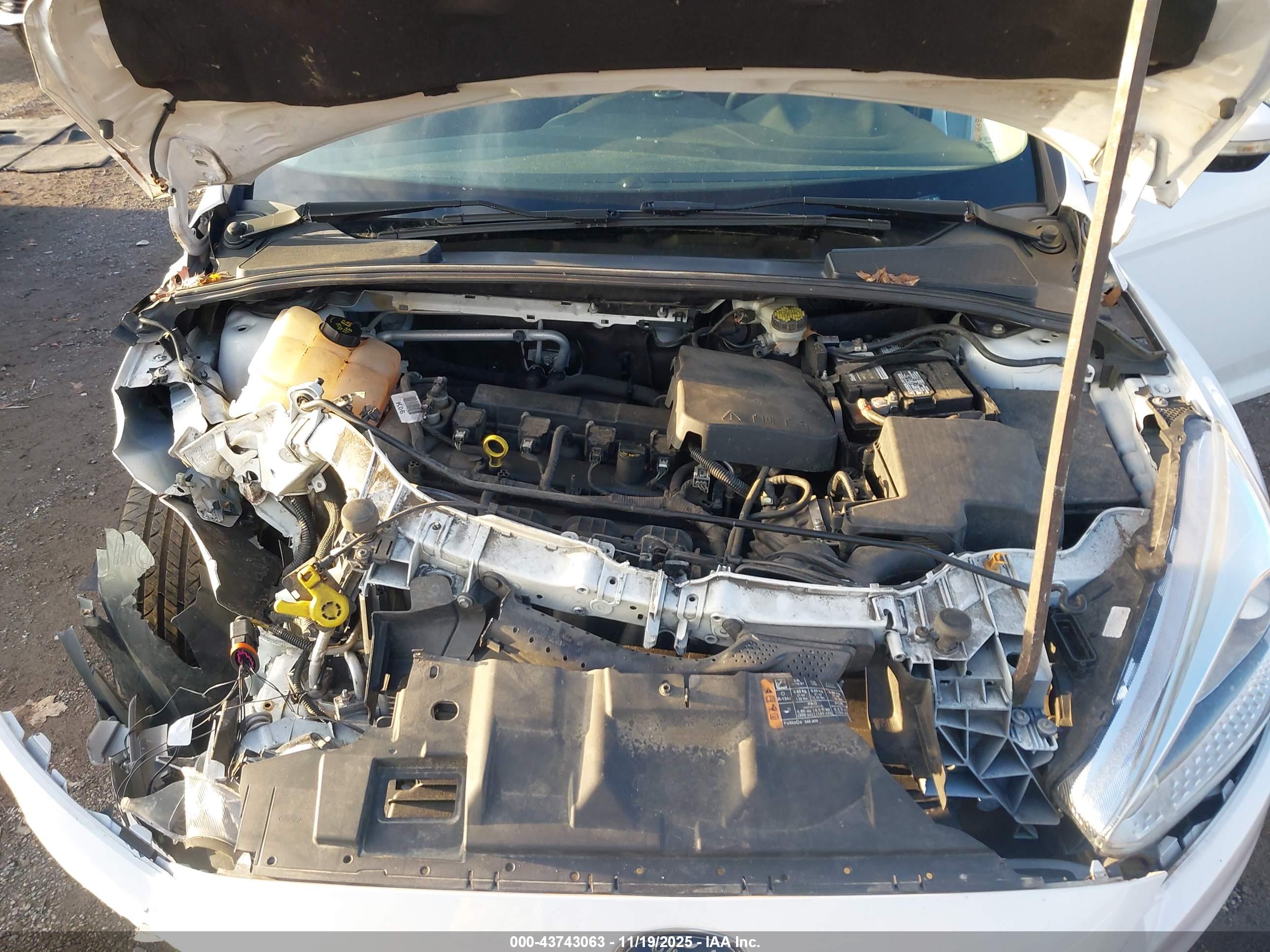 FORD FOCUS image 10