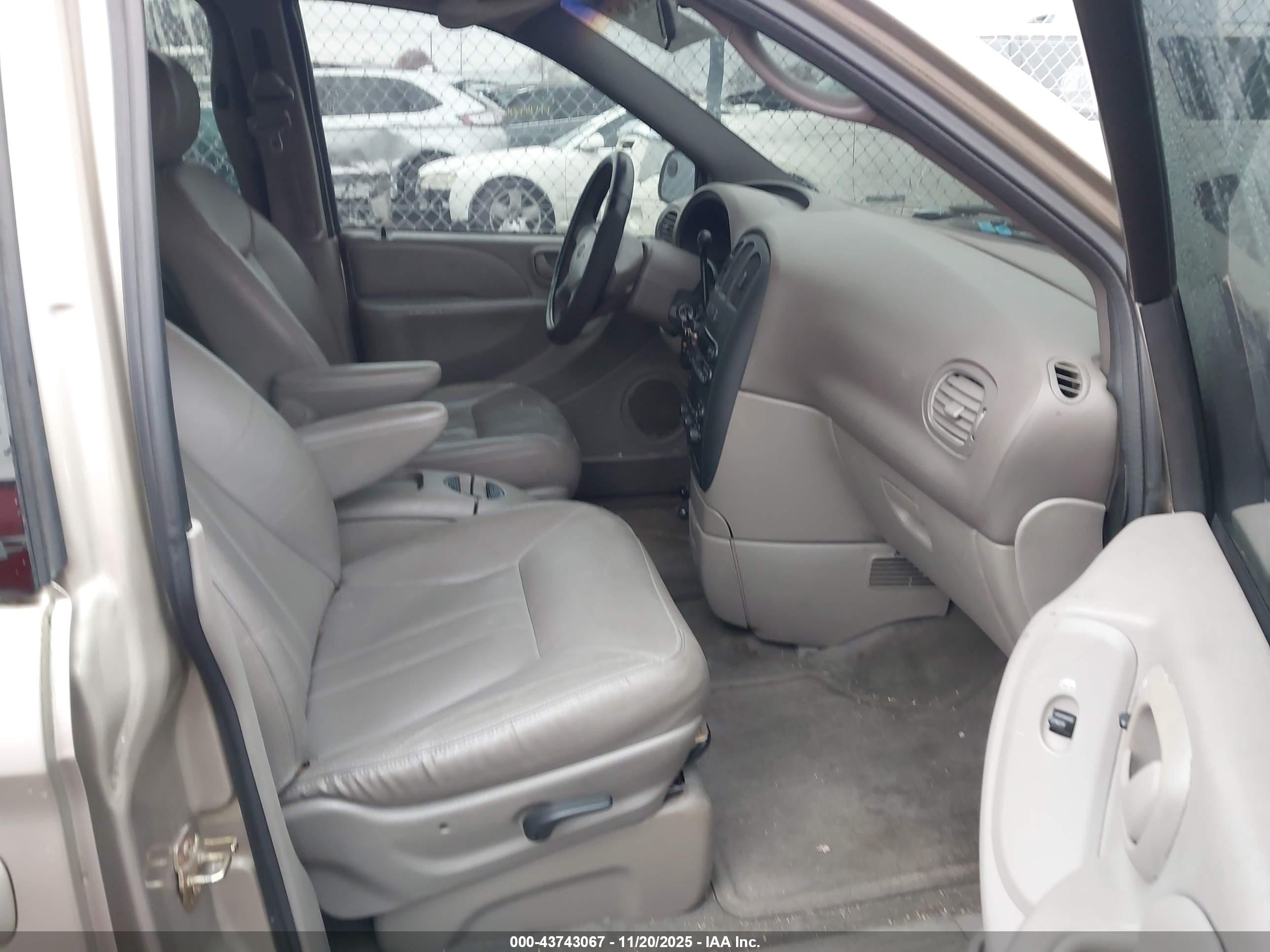 DODGE GRAND image 5