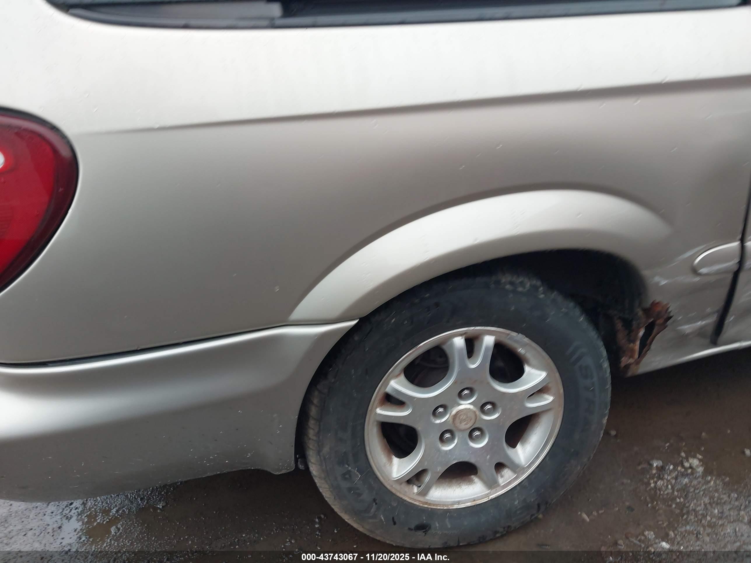 DODGE GRAND image 6