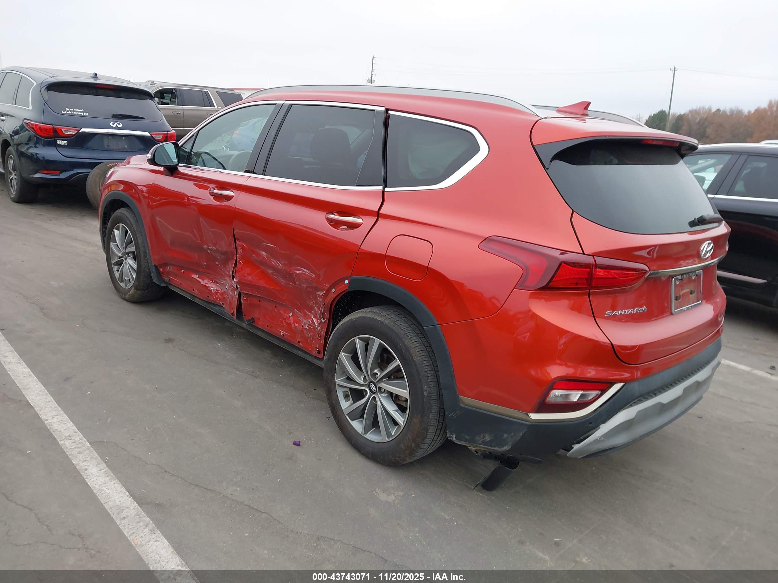 HYUNDAI SANTA image 3