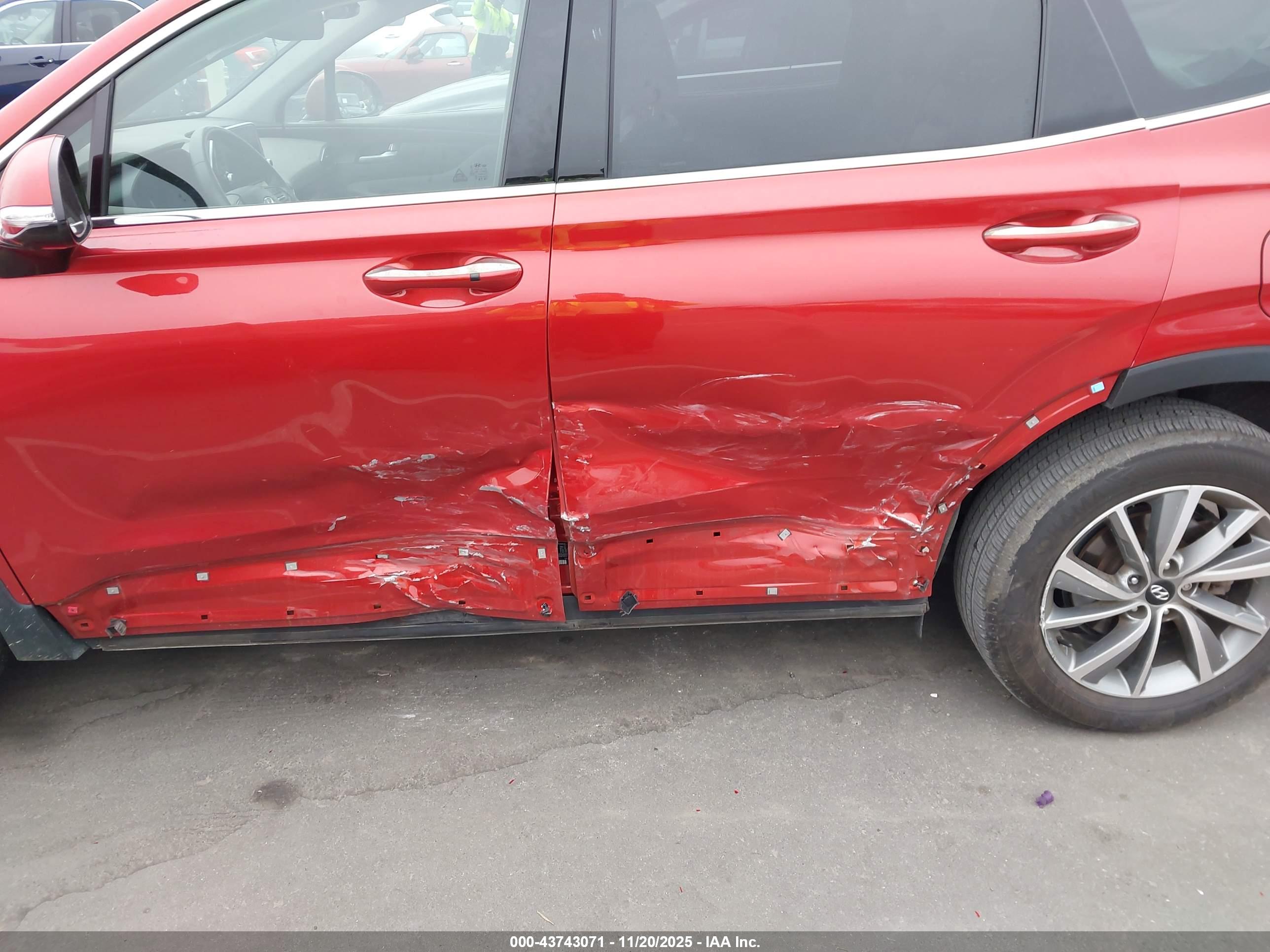 HYUNDAI SANTA image 6
