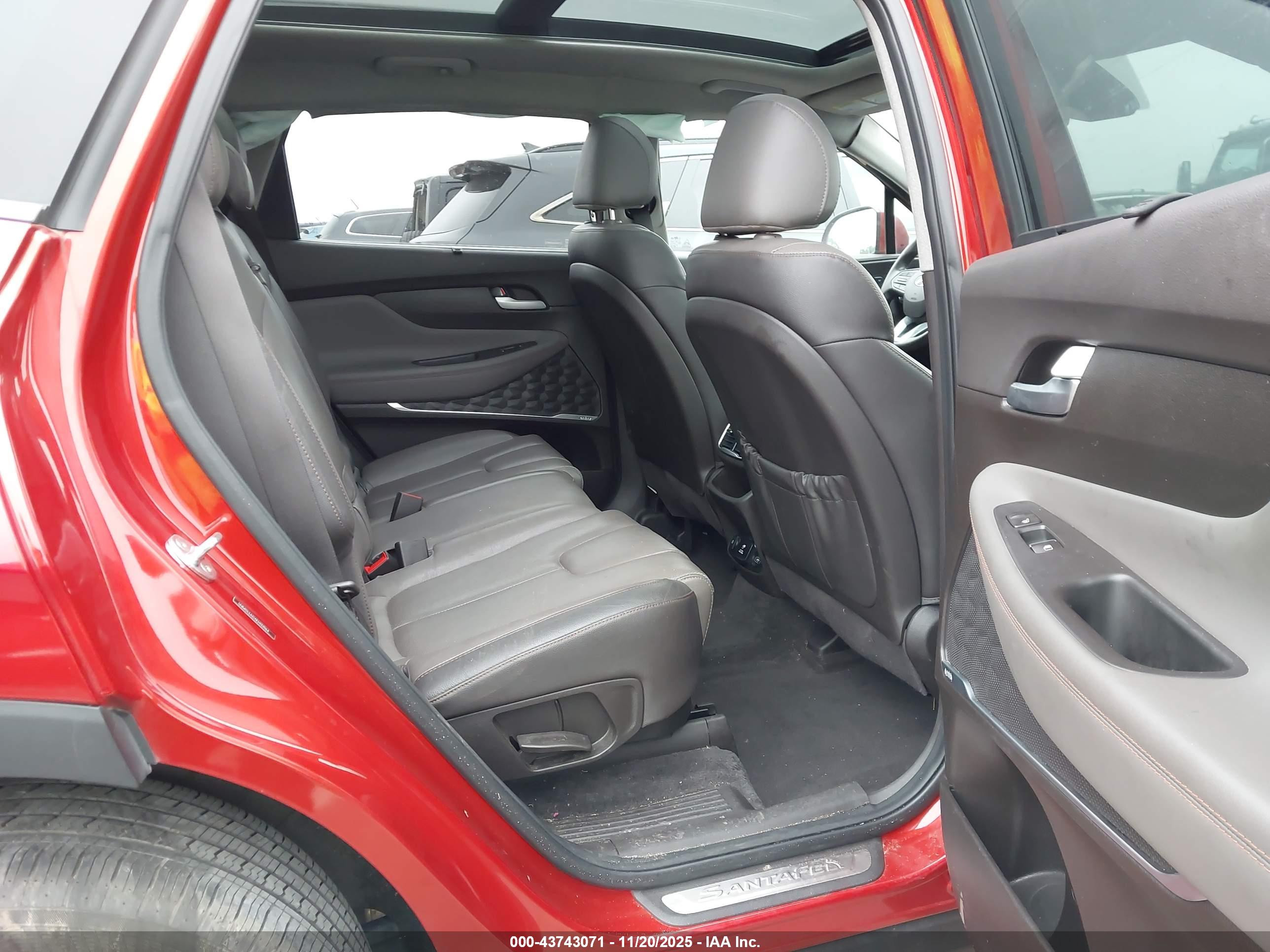 HYUNDAI SANTA image 8