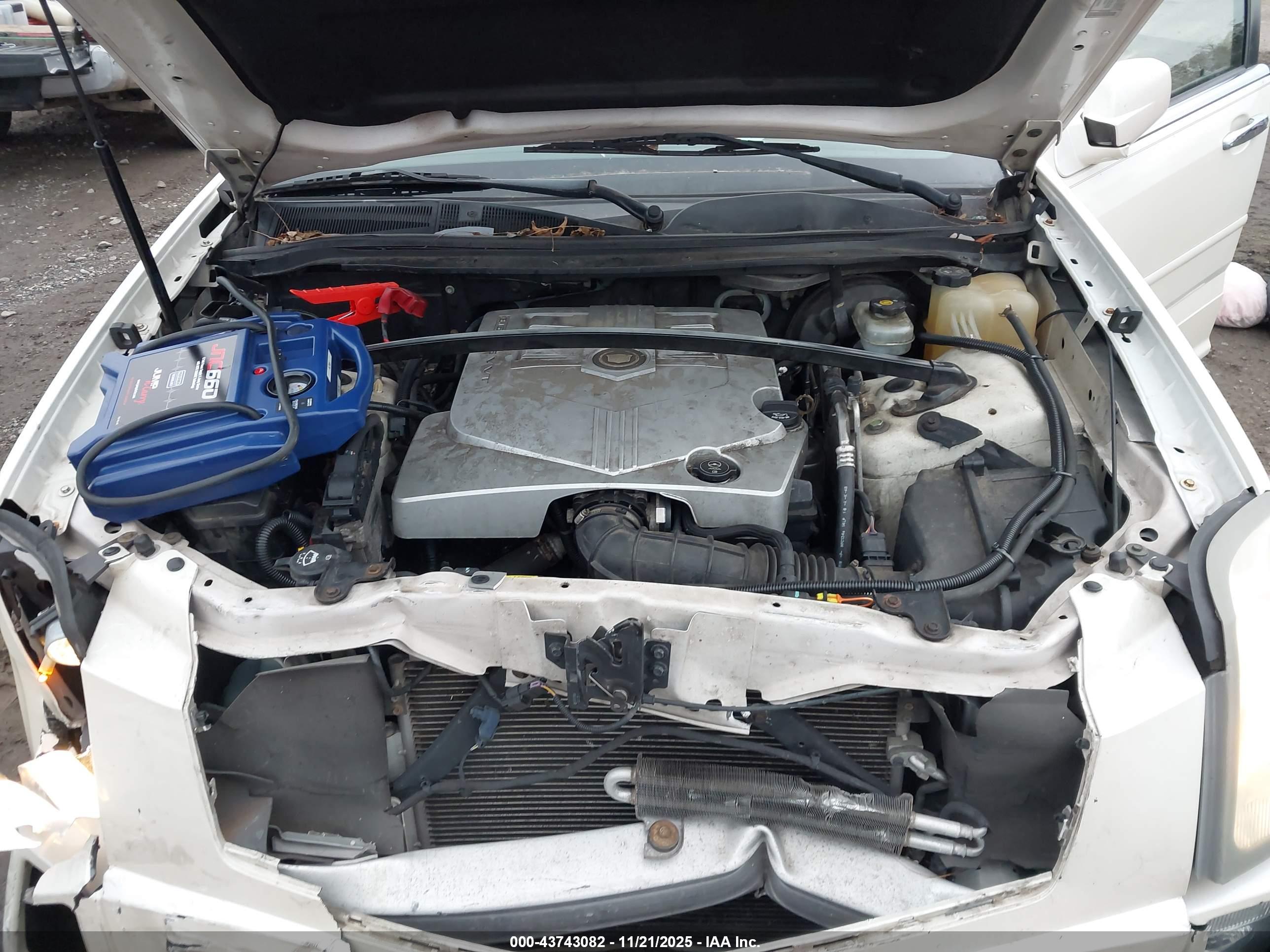 CADILLAC SRX image 10
