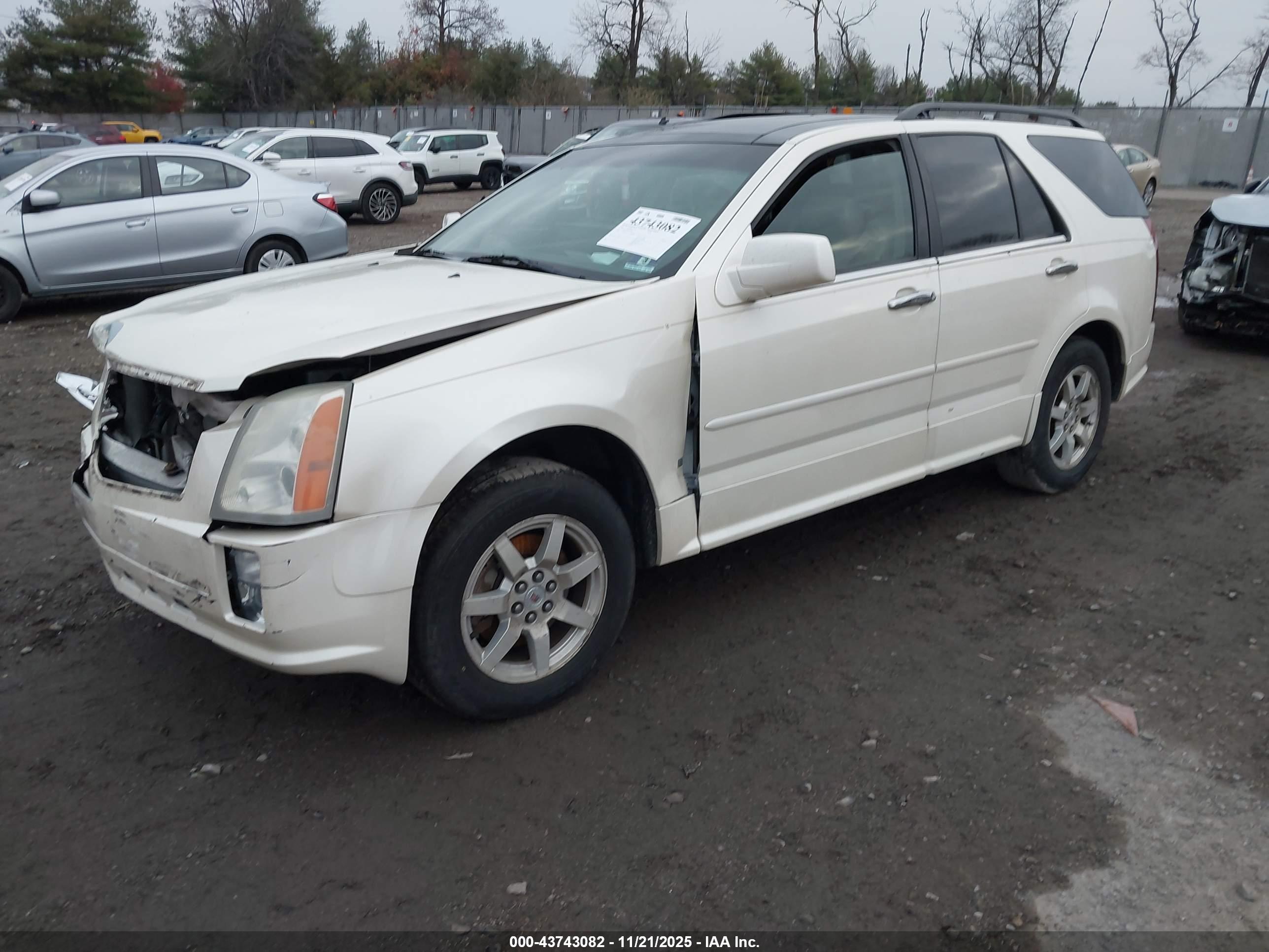 CADILLAC SRX image 2