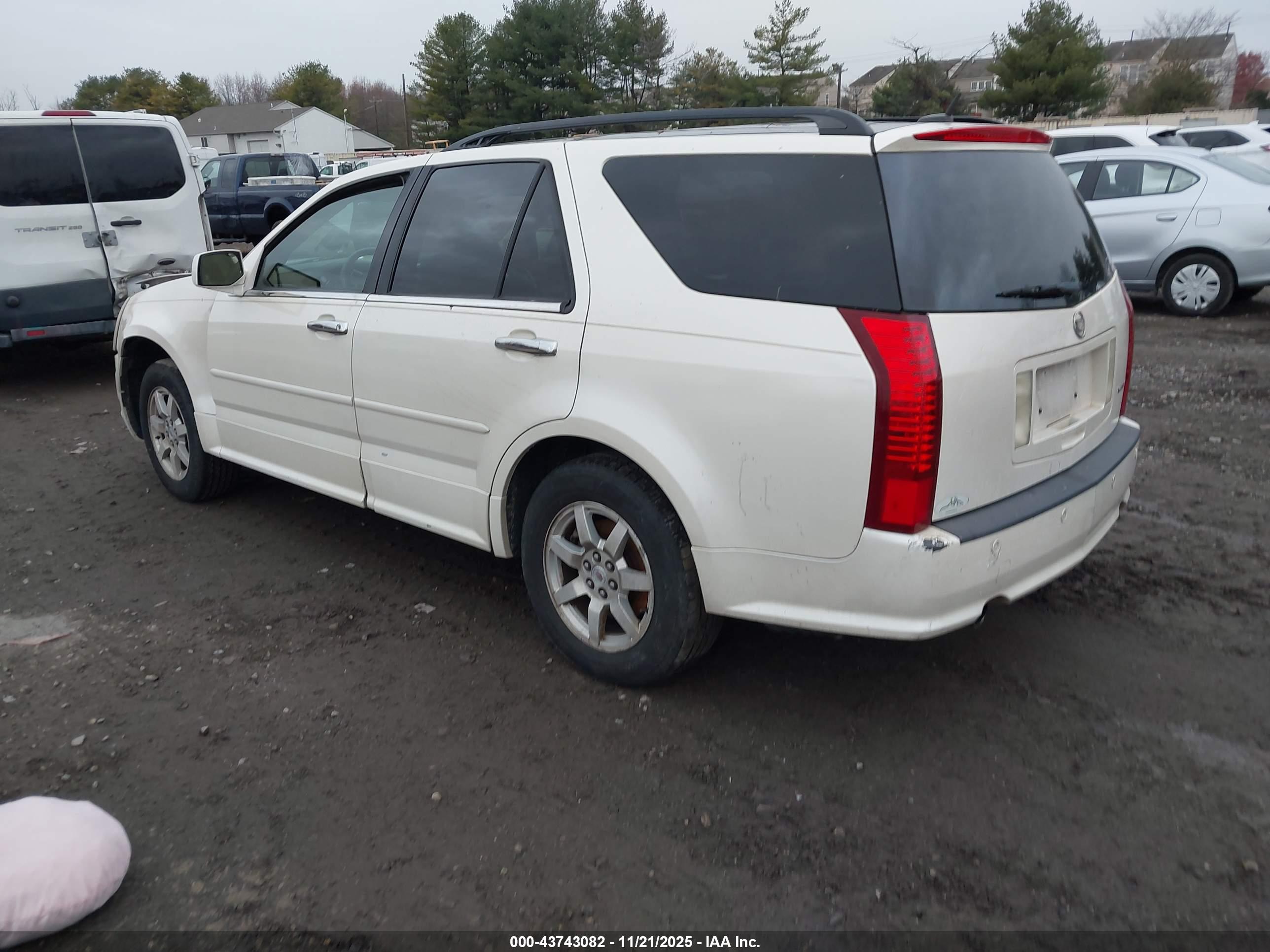 CADILLAC SRX image 3