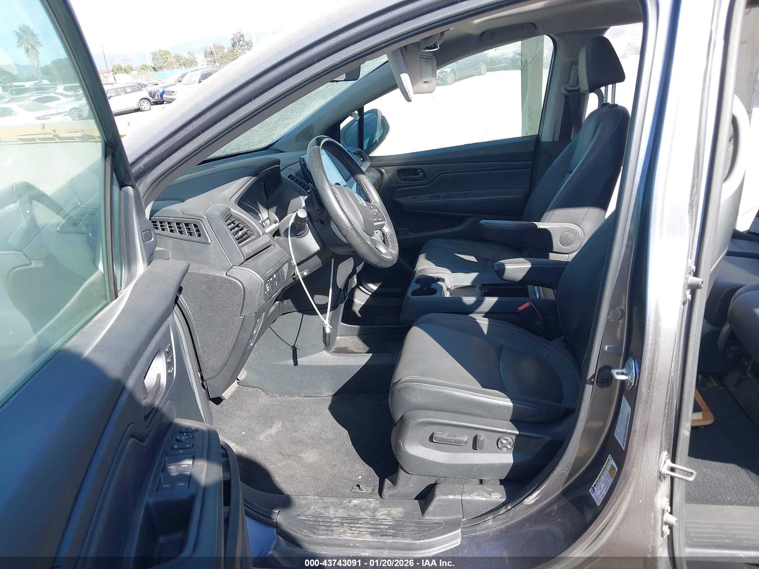 HONDA ODYSSEY image 5