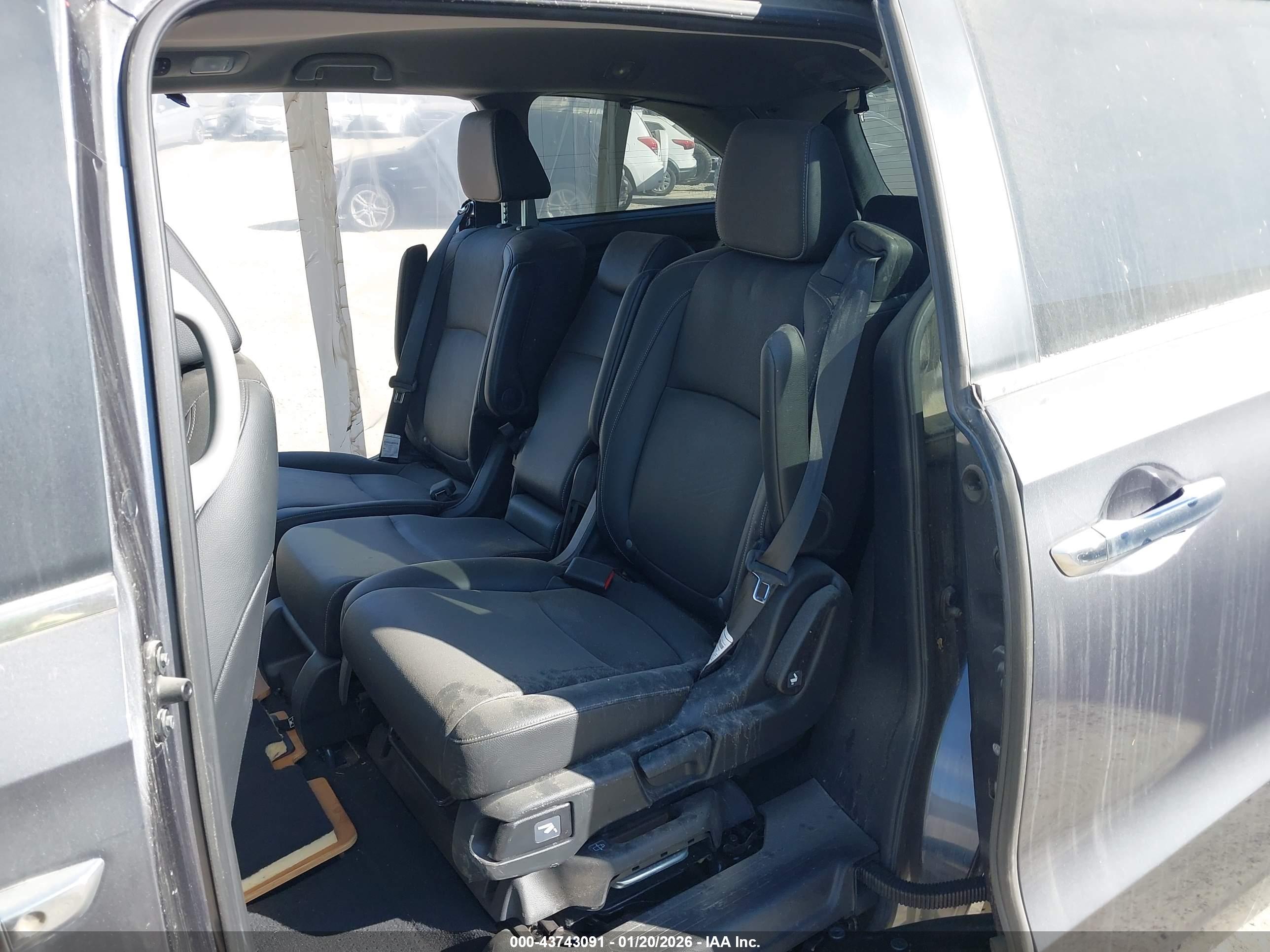 HONDA ODYSSEY image 8