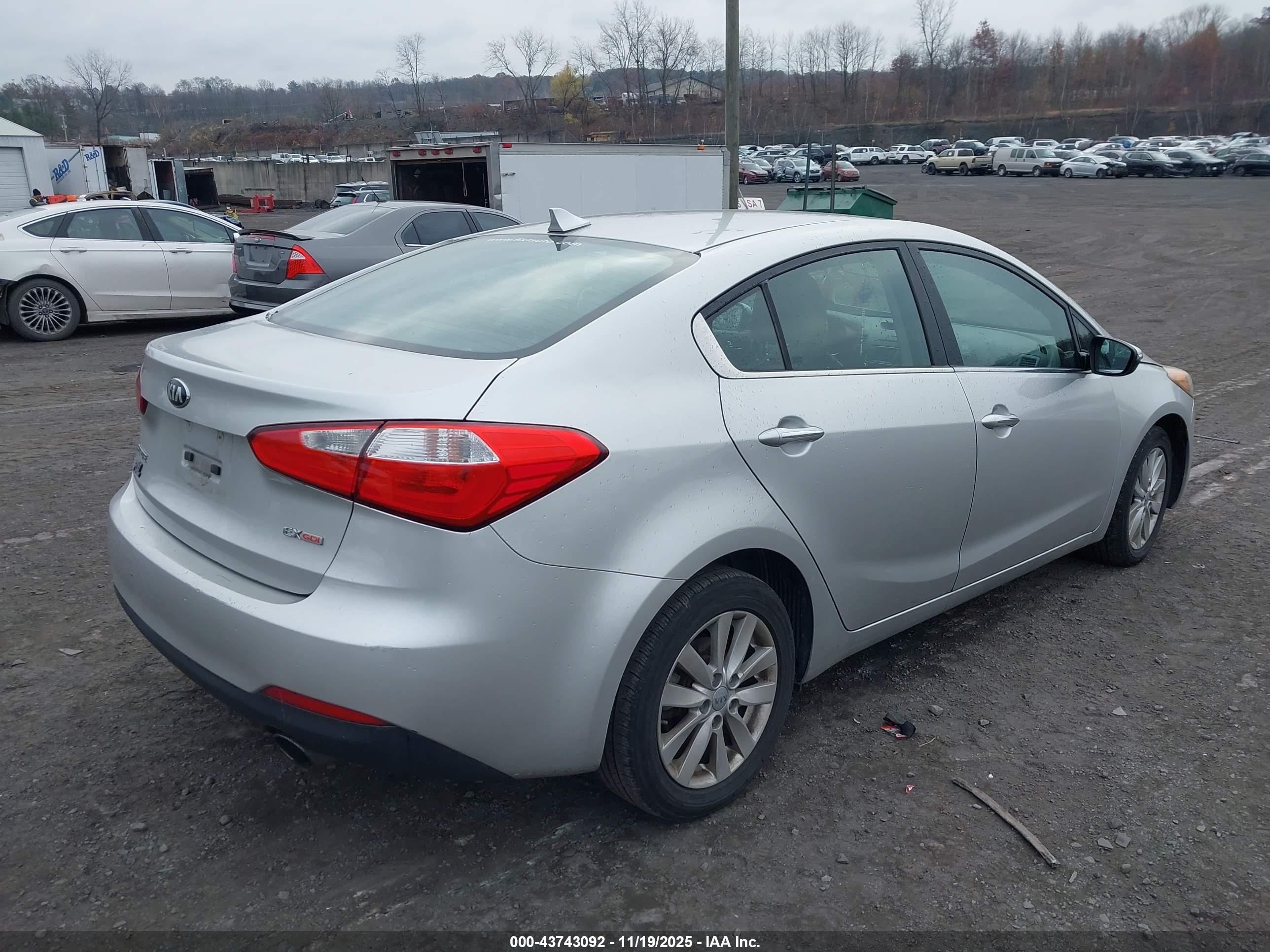 KIA FORTE image 4