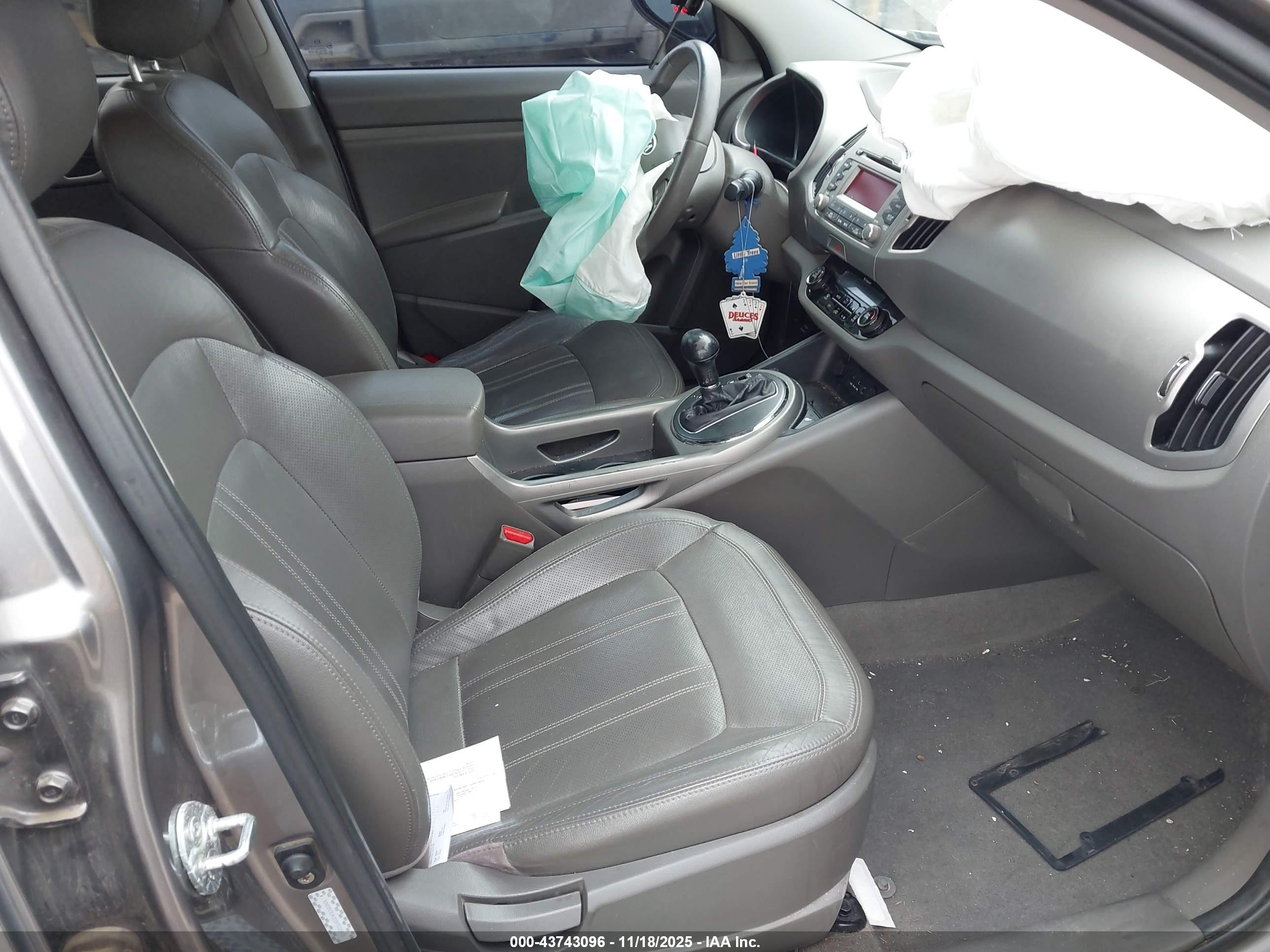 KIA SPORTAGE image 5