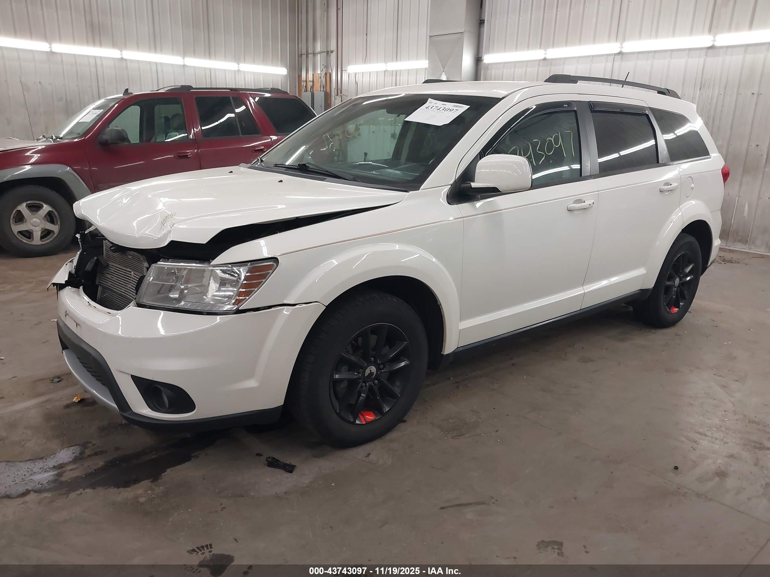 DODGE JOURNEY image 2