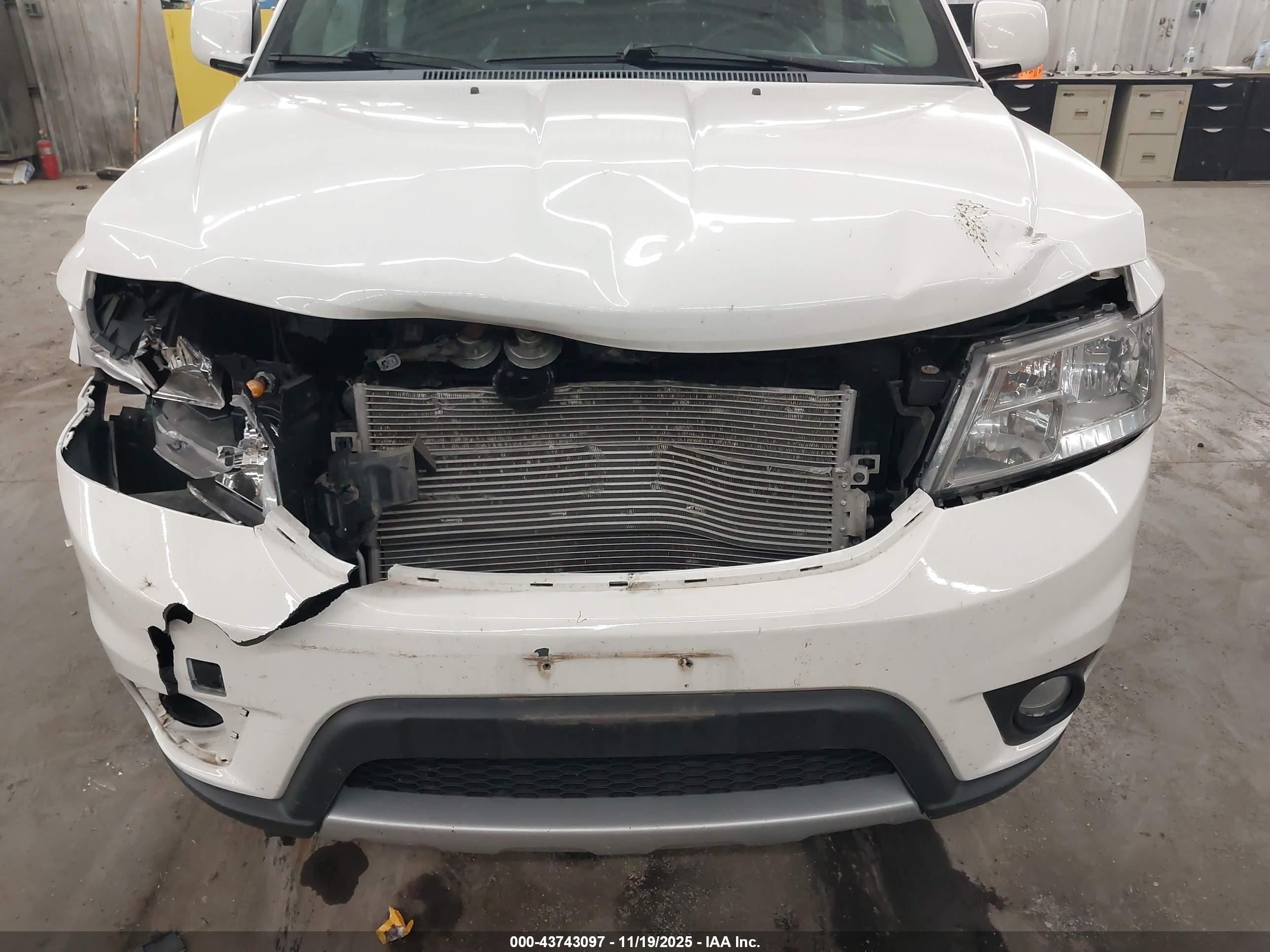DODGE JOURNEY image 6