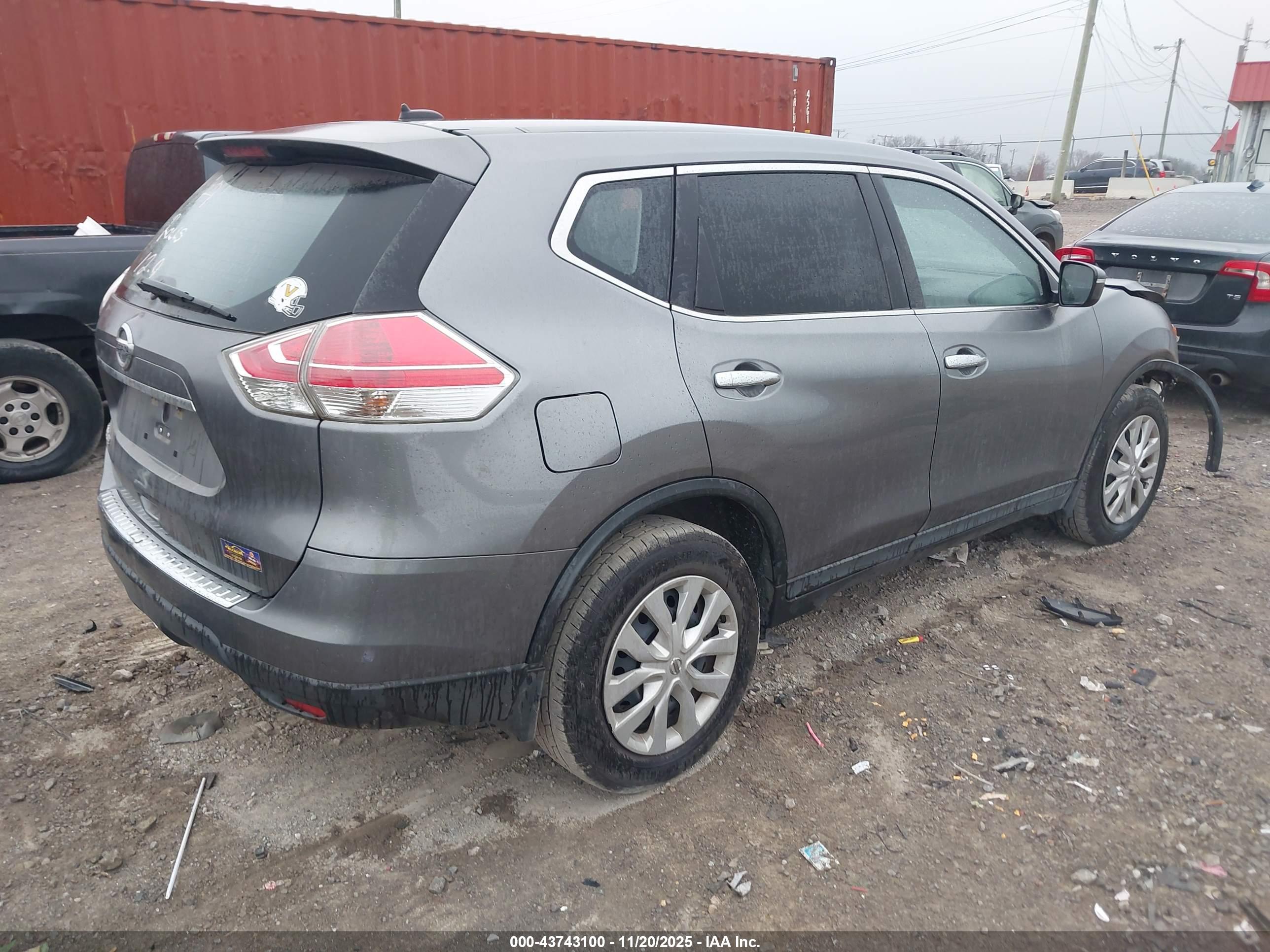 NISSAN ROGUE image 4