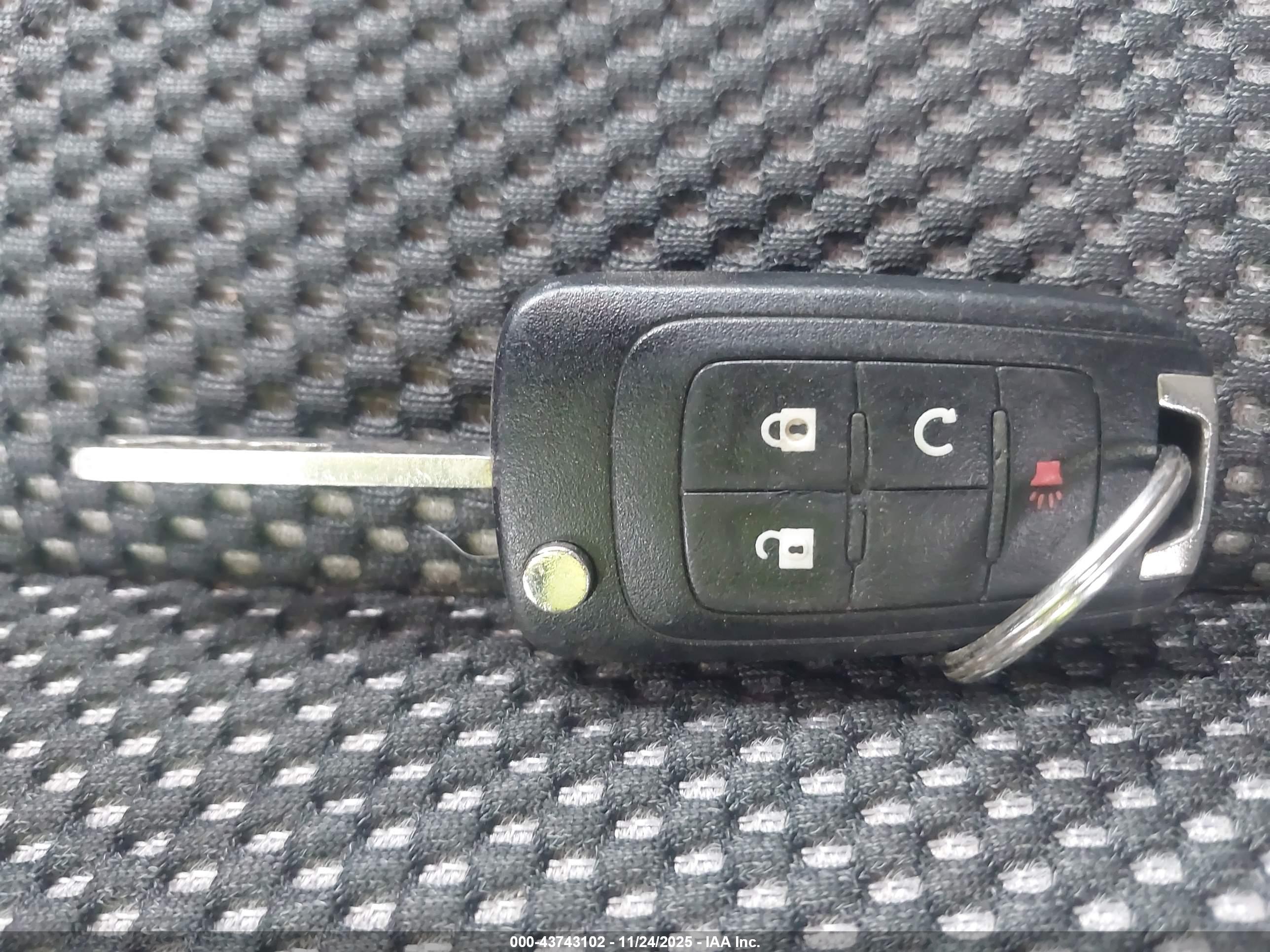 CHEVROLET EQUINOX image 11