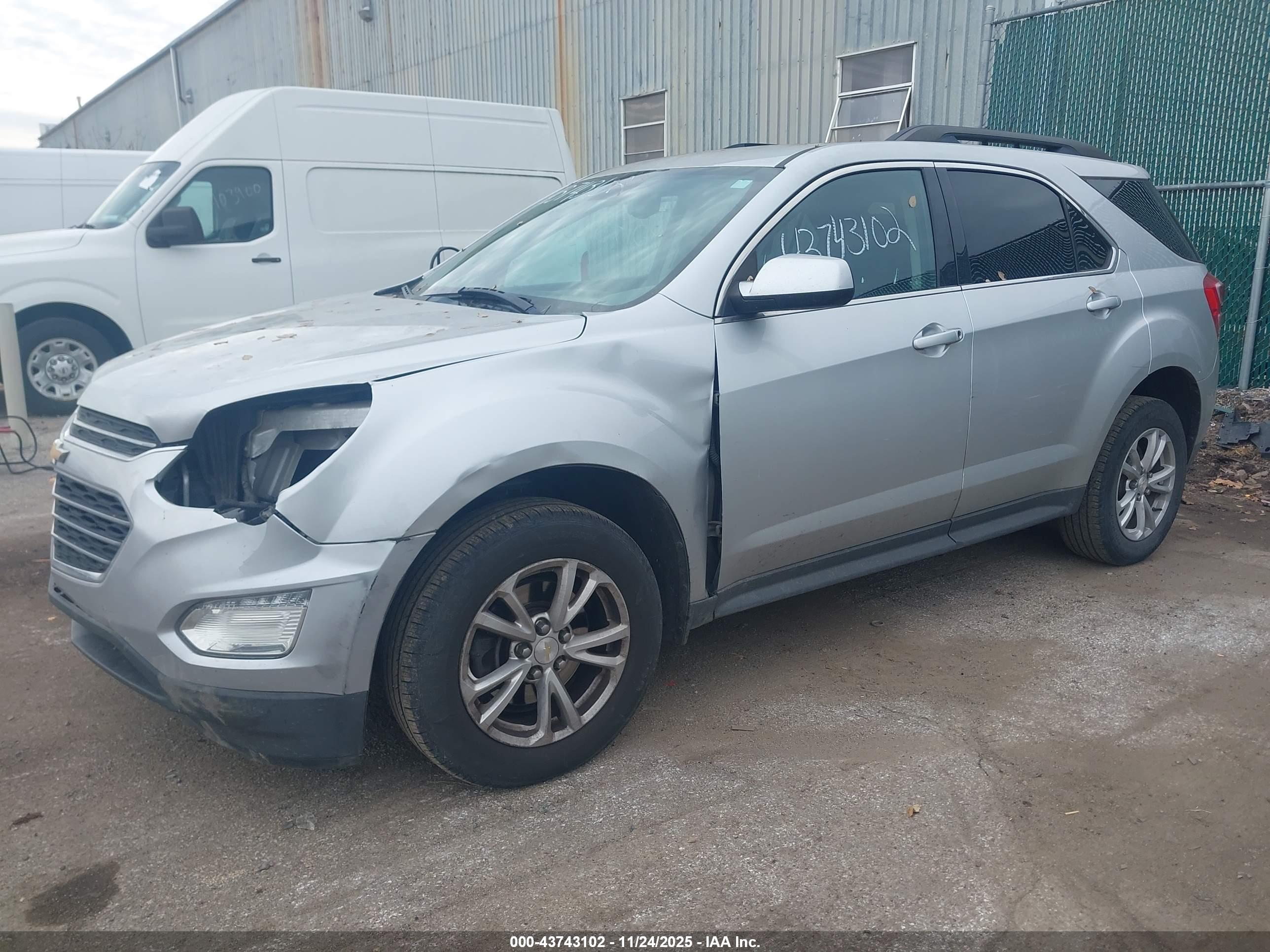 CHEVROLET EQUINOX image 2