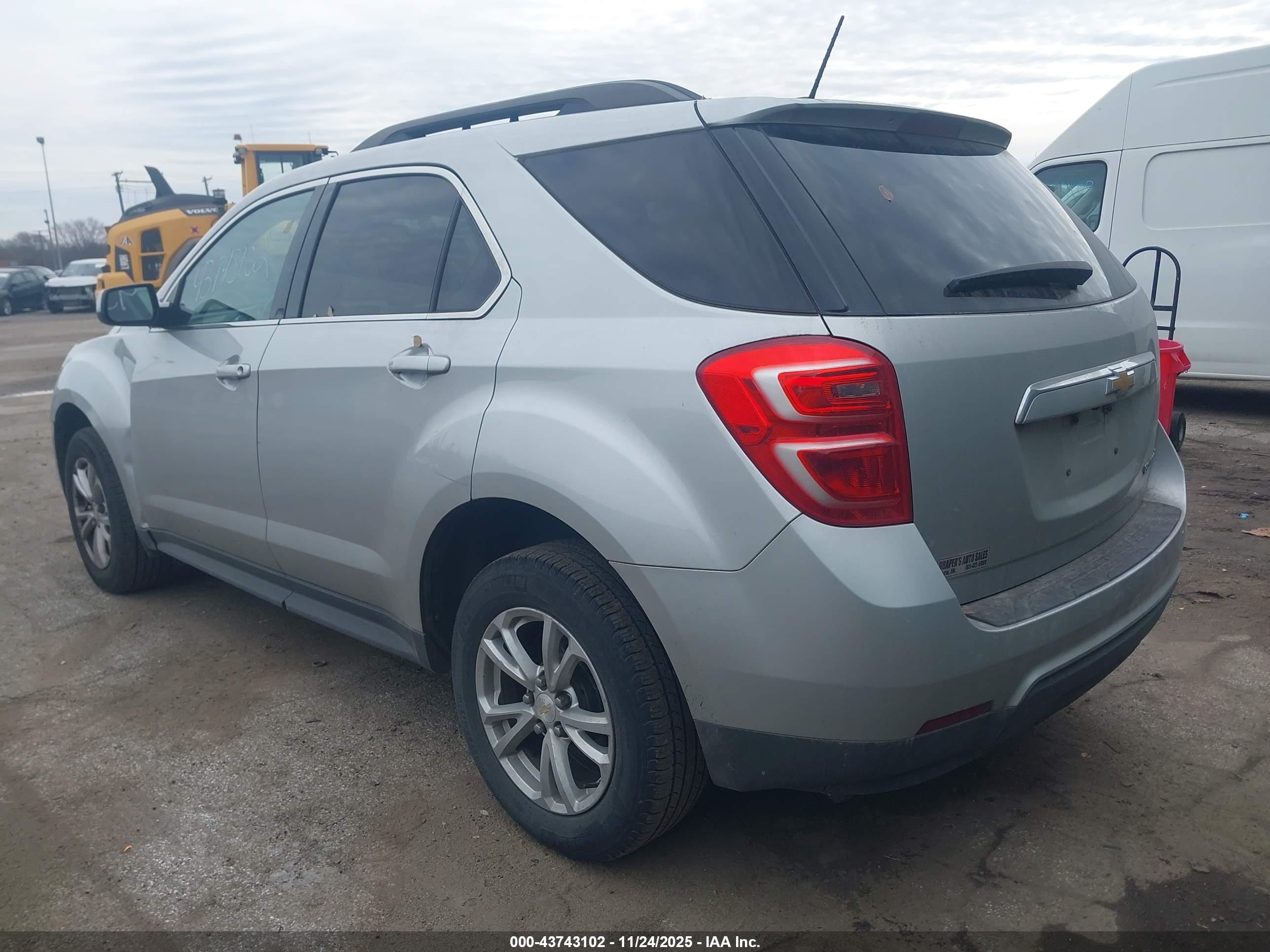 CHEVROLET EQUINOX image 3